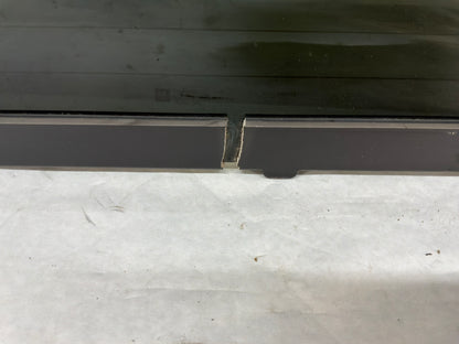 2012 Chevy Avalanche Rear Back Midgate Cargo Window Glass Panel OEM