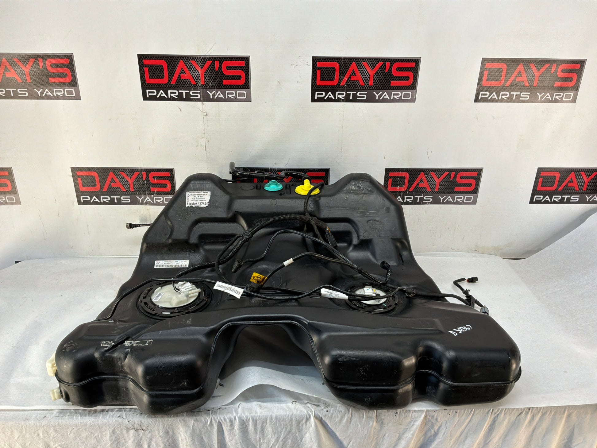 Fuel tank - Day's Parts Yard
