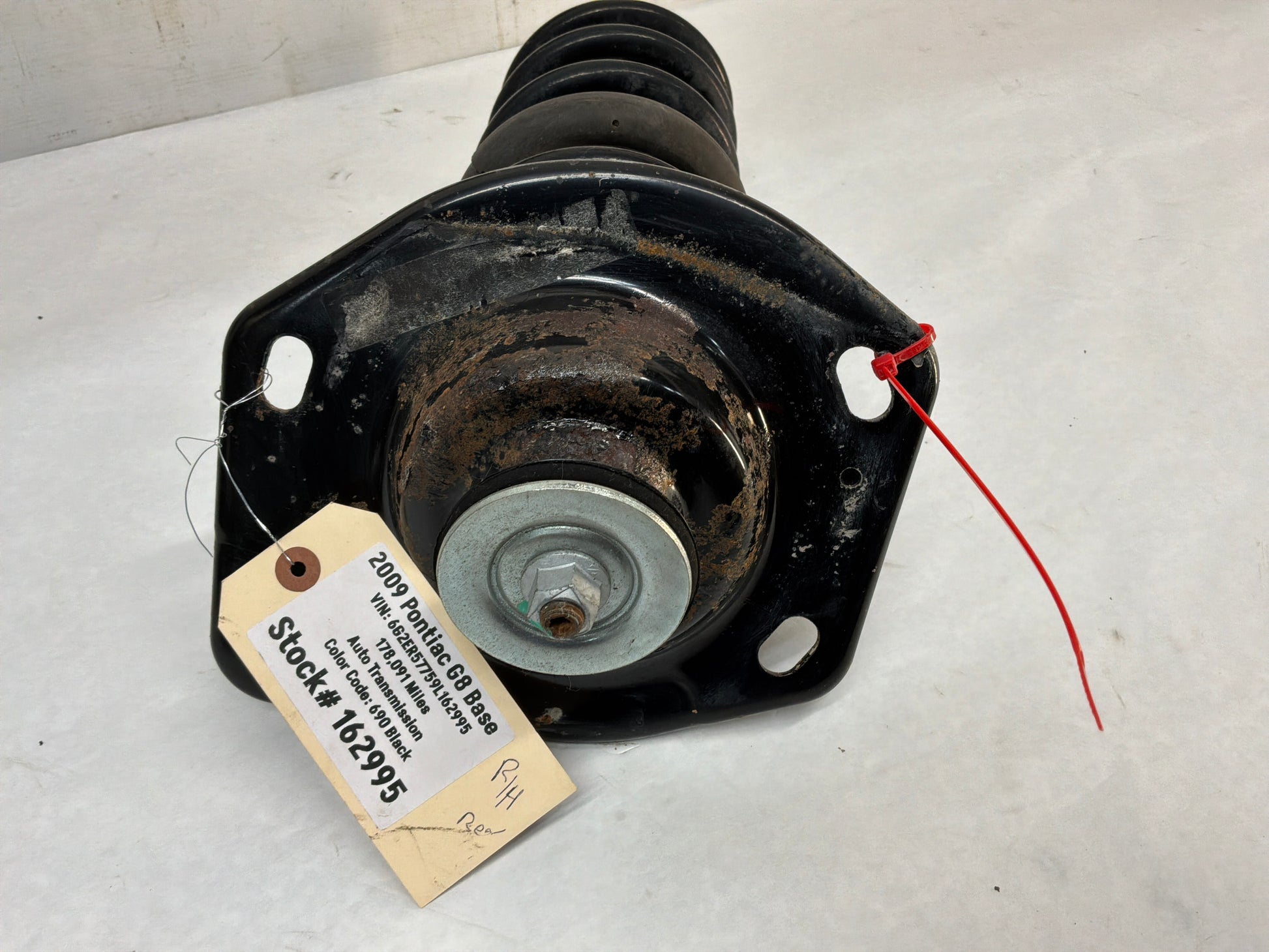 Rh rear shock - Day's Parts Yard