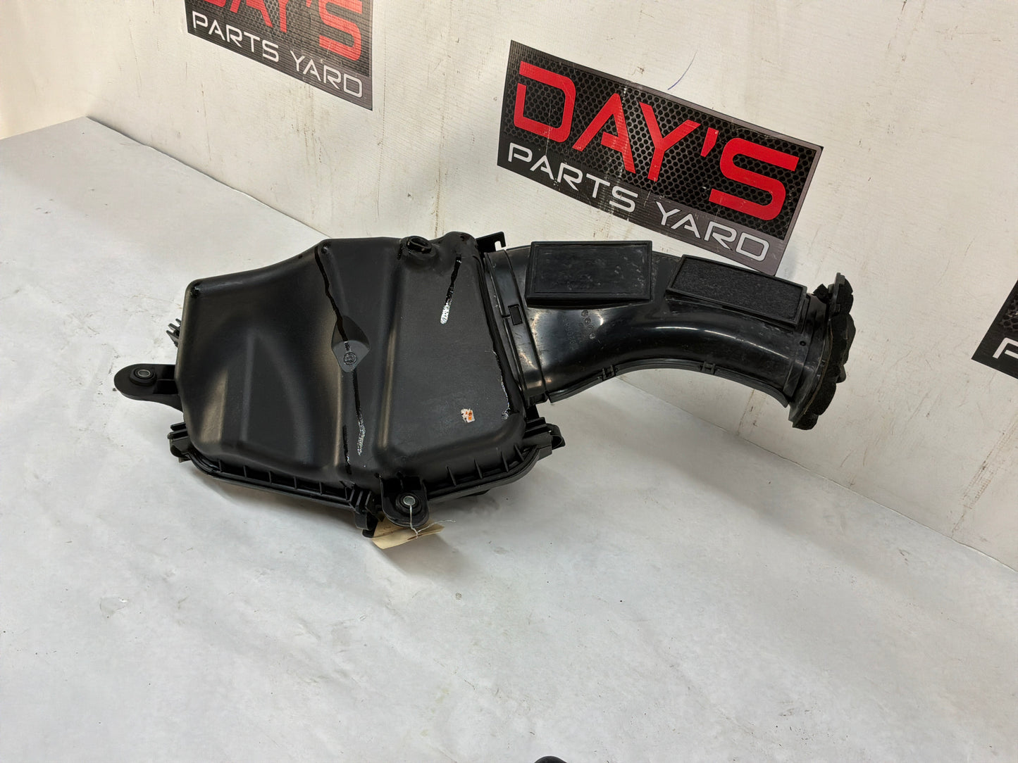 2017 Chevy Caprice PPV Factory Cold Air Intake OEM - Day's Parts Yard