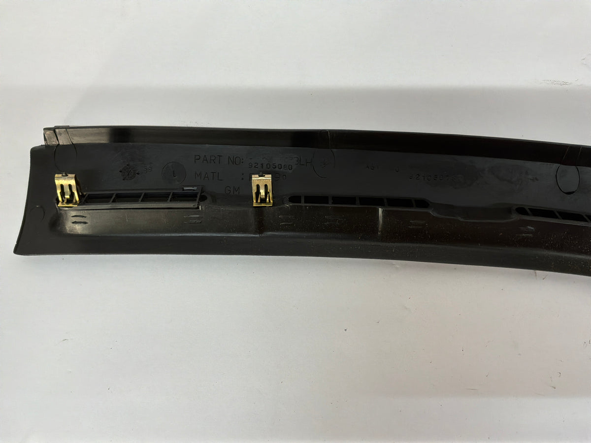 2006 Pontiac GTO Windshield Dash Cowl Defrost Grille Panels Vent Trim Pair OEM