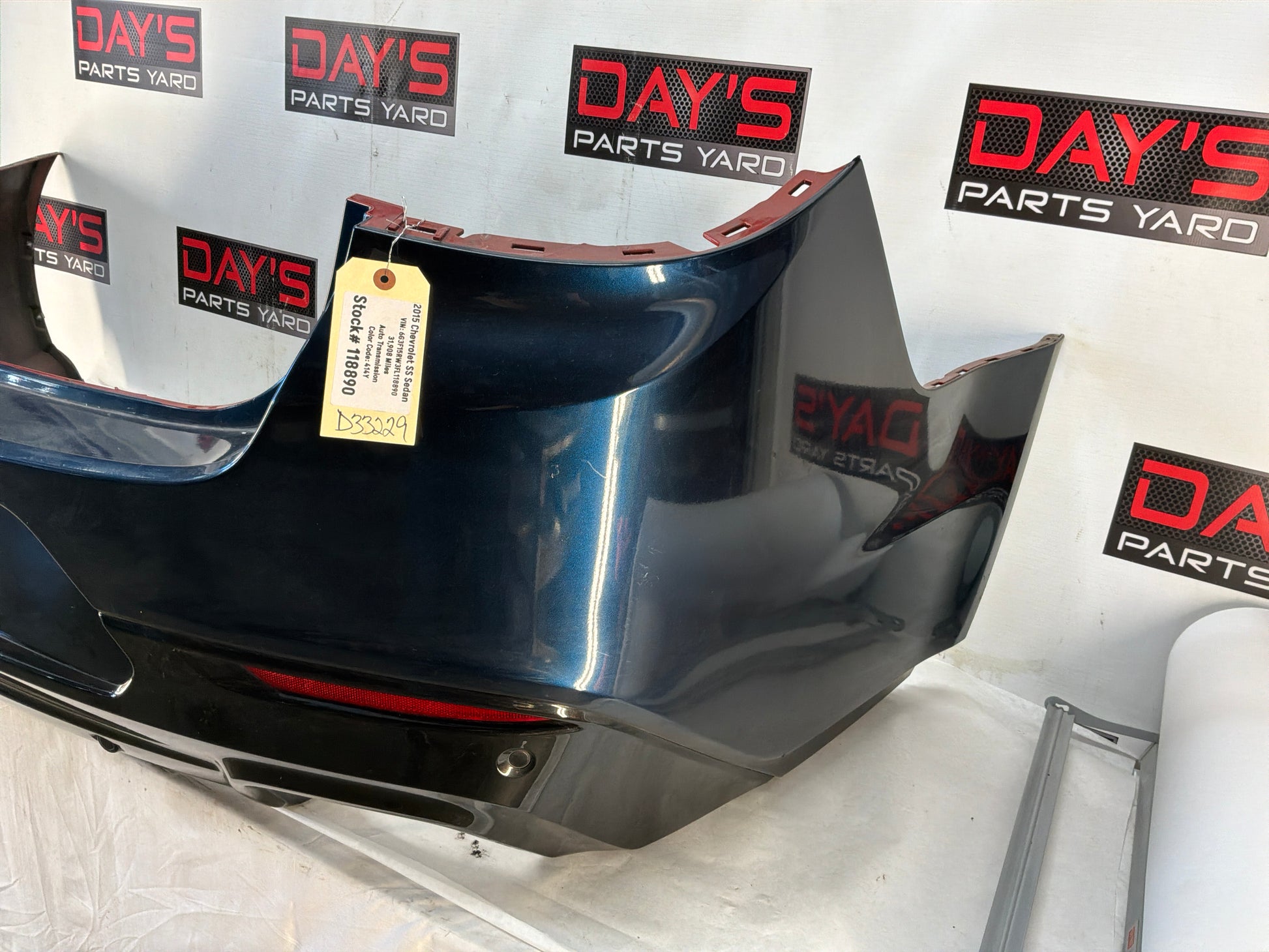 Rear bumper - Day's Parts Yard