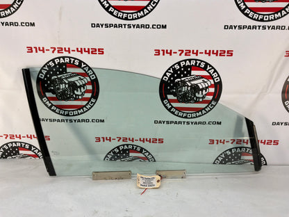 2004 Pontiac GTO RH Passenger Front Door Window Glass OEM
