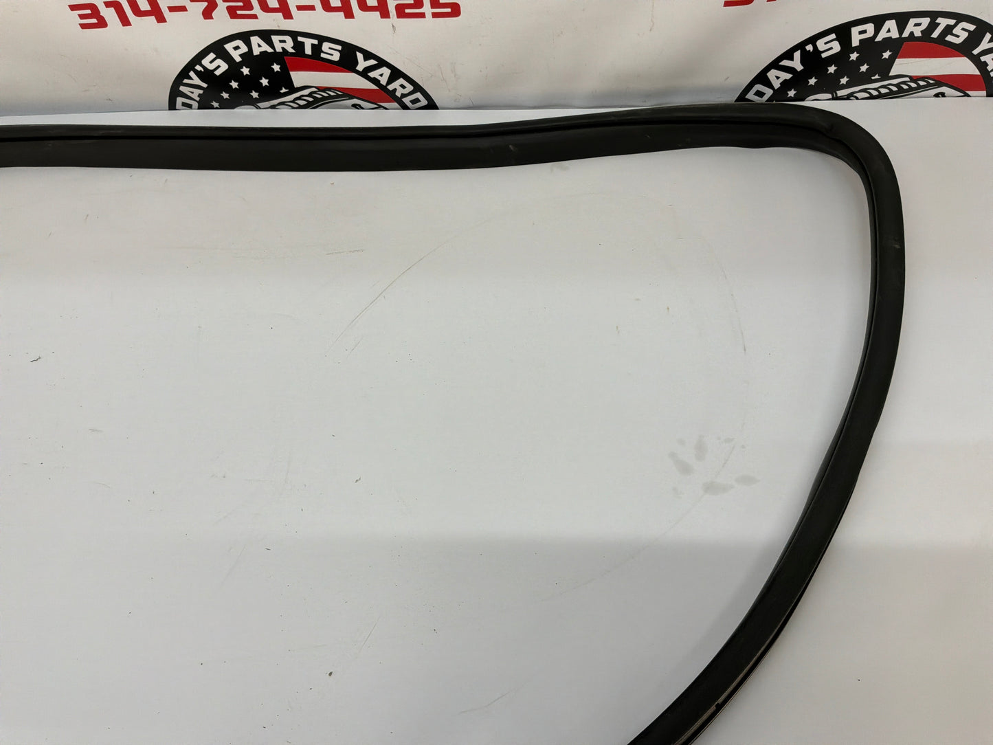 2006 Cadillac CTS-V LH Driver Front Door Weather Strip Rubber Seal OEM
