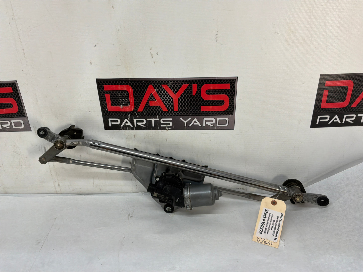 Windshield wiper arm - Day's Parts Yard