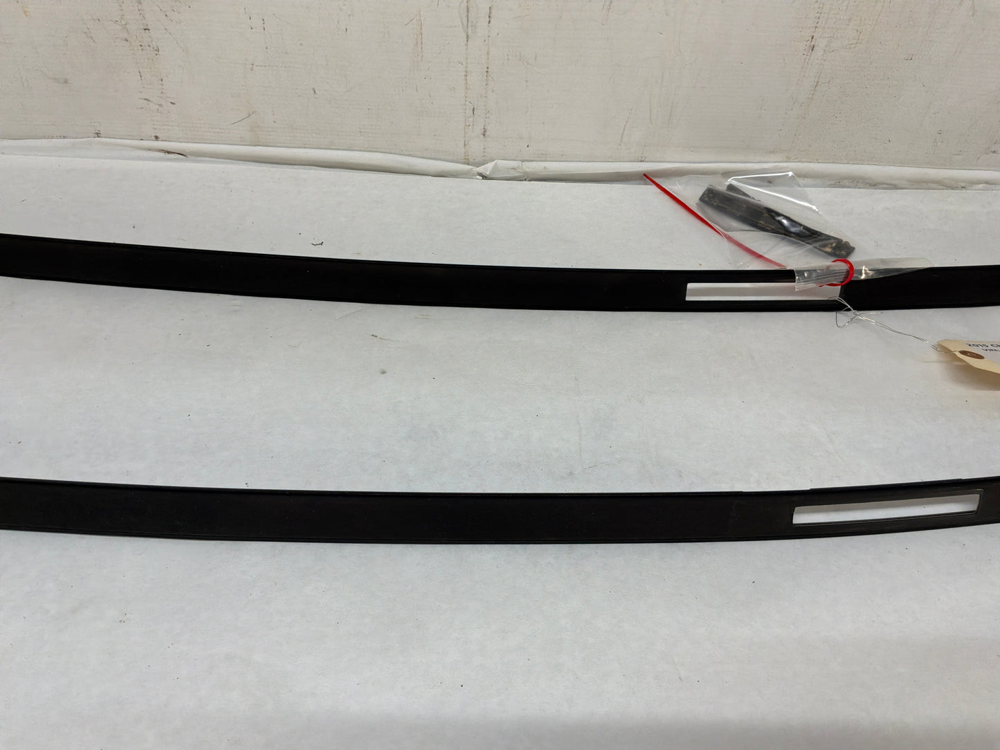 2015 Chevy SS Sedan Roof Top Trim Finish Panel Moldings RH & LH OEM
