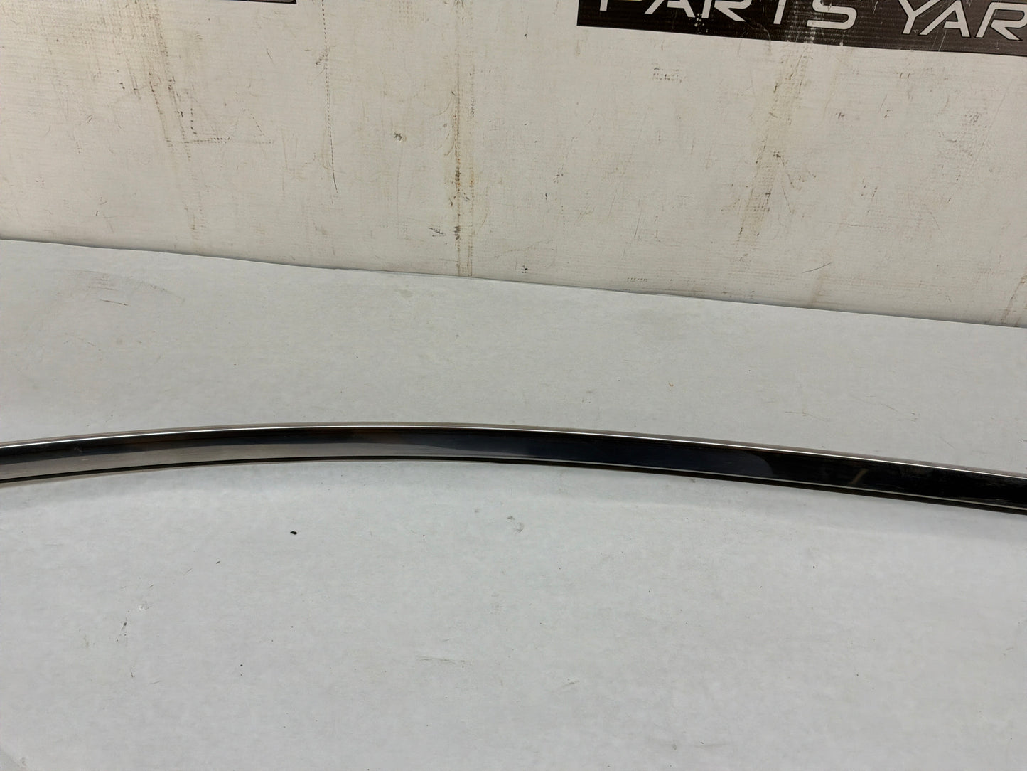 Lh roof top trim - Day's Parts Yard