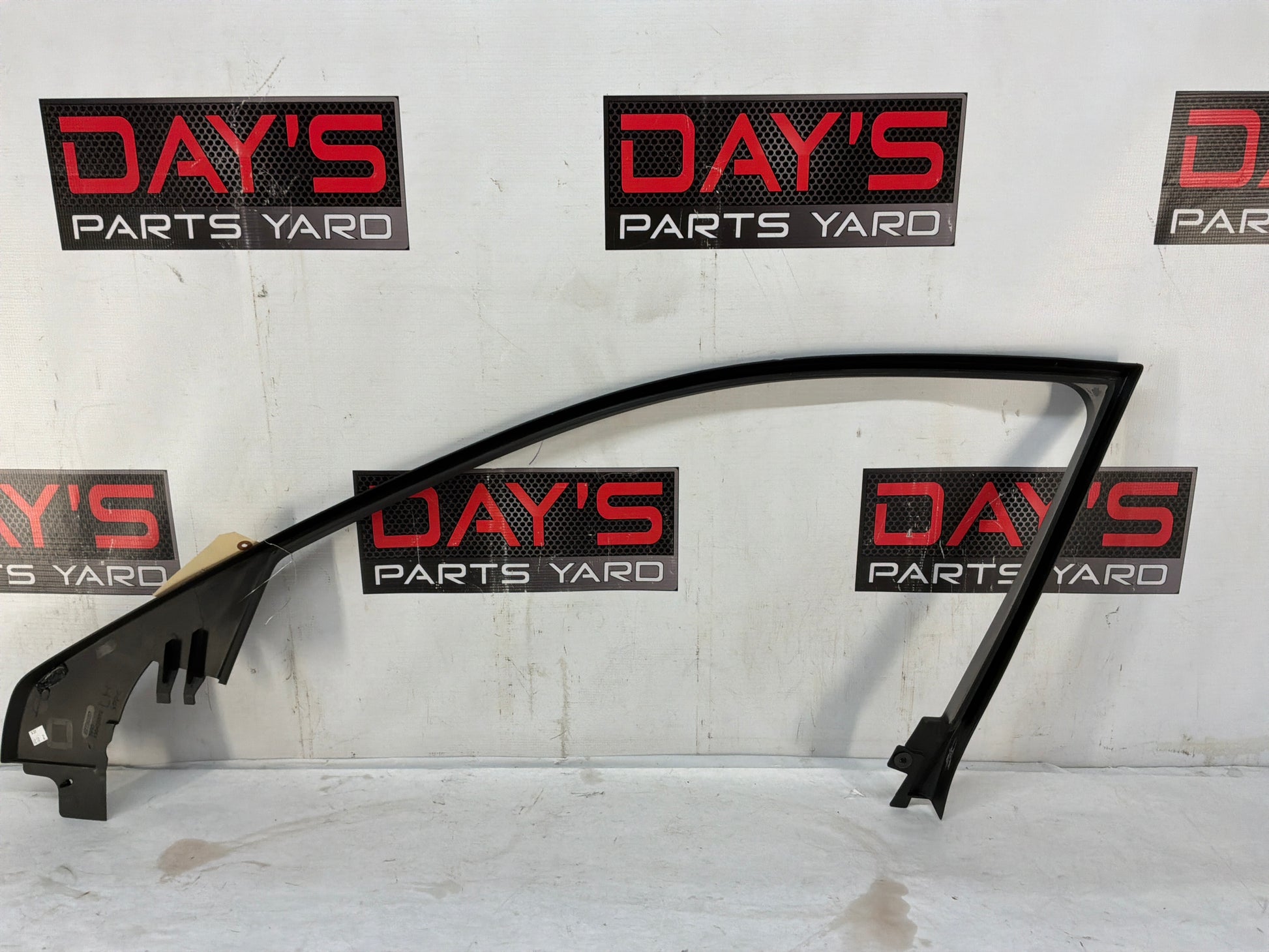 Door trim - Day's Parts Yard
