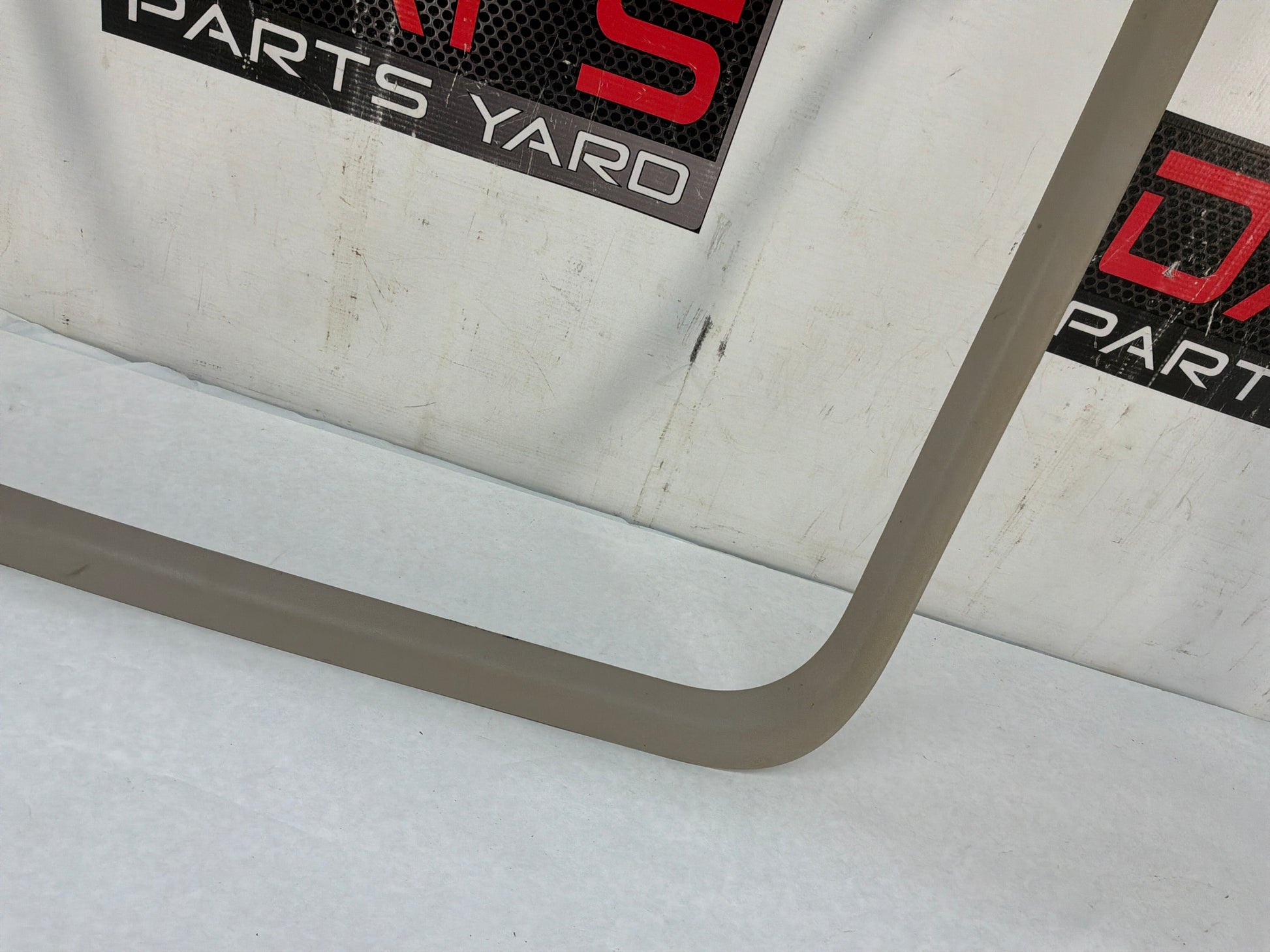 Sun roof trim - Day's Parts Yard