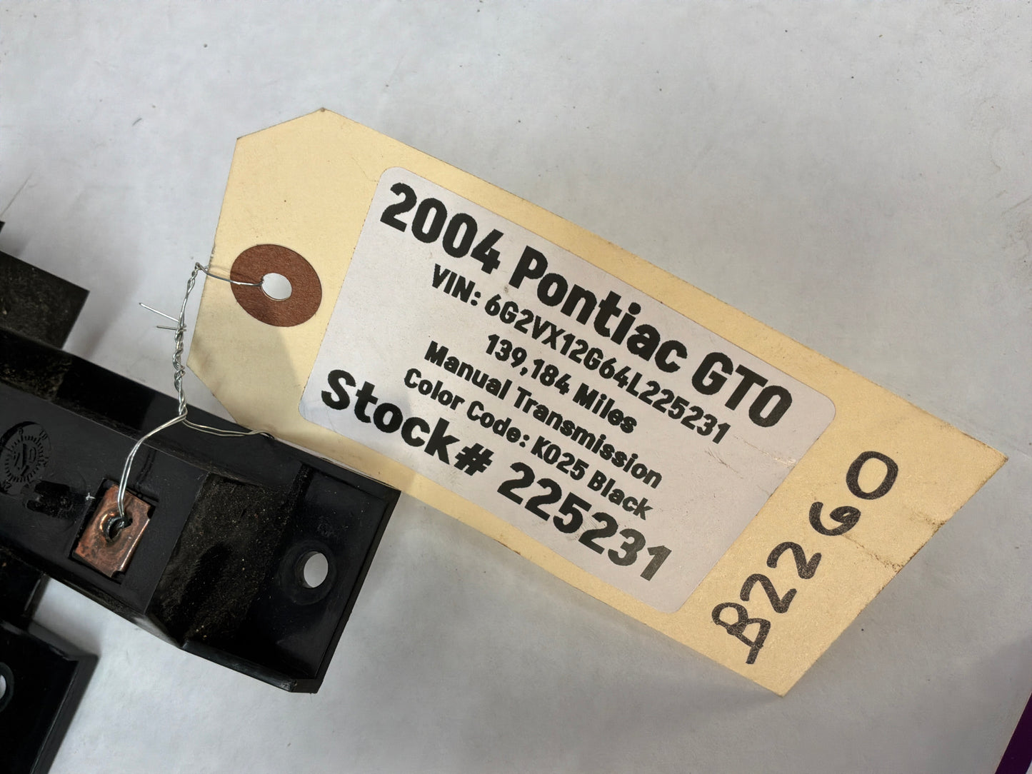 2004 Pontiac GTO Radio Mount Center Housing OEM