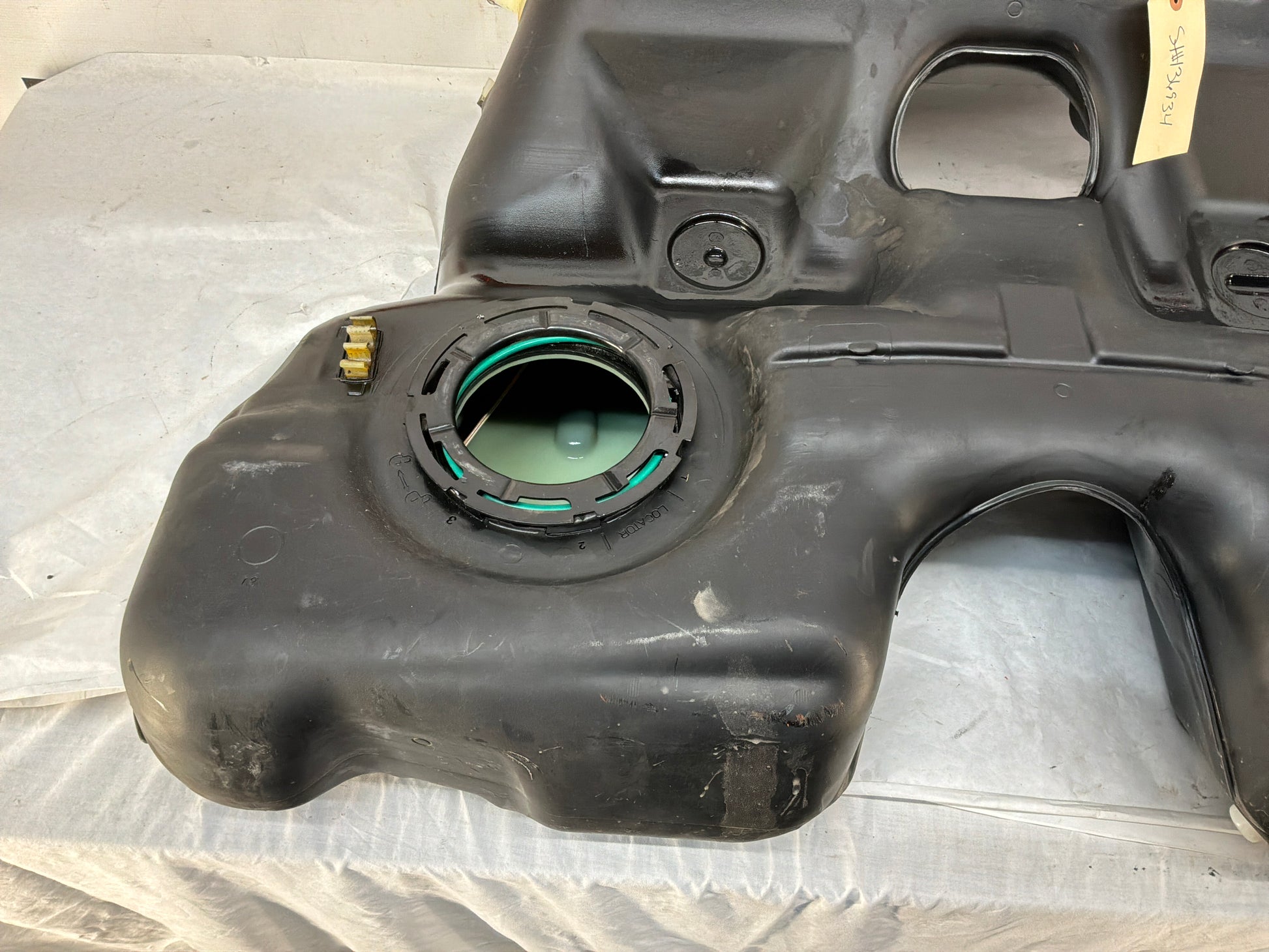 Fuel tank - Day's Parts Yard