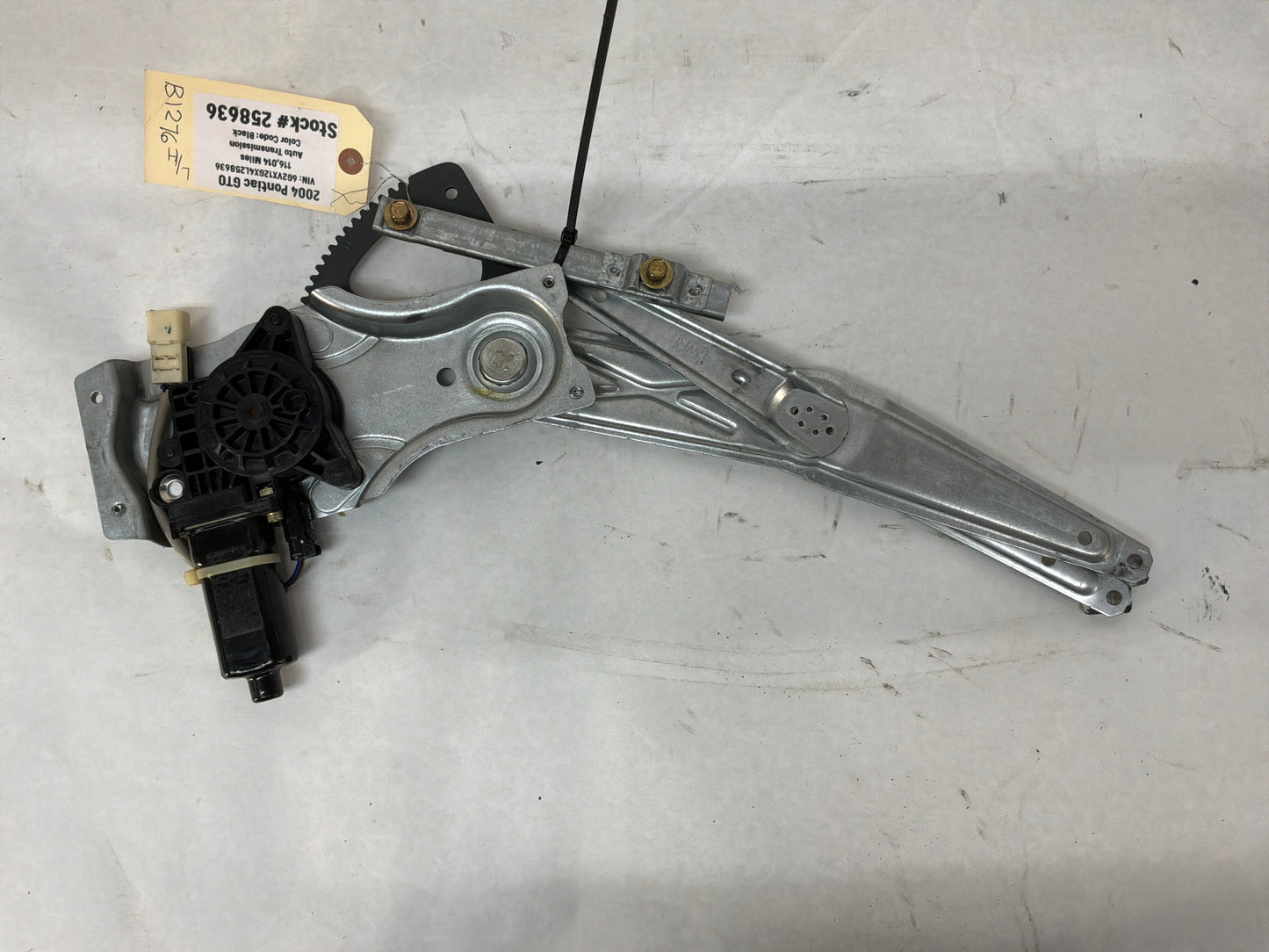 2004 Pontiac GTO LH Driver Front Window Regulator Motor OEM