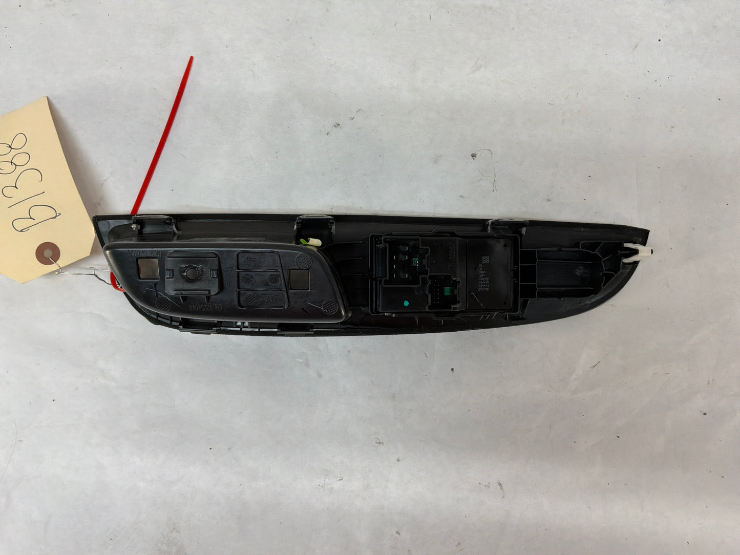 2015 Chevy SS Sedan Front RH Passenger Door Panel Window Switch OEM