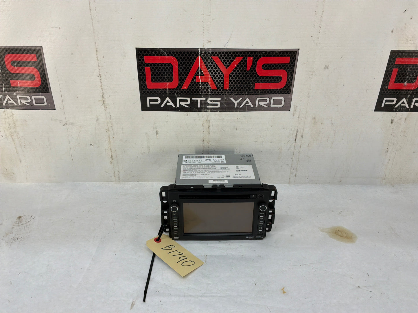2012 Chevy Avalanche Touch Screen AM FM CD Player Radio Receiver Display OEM