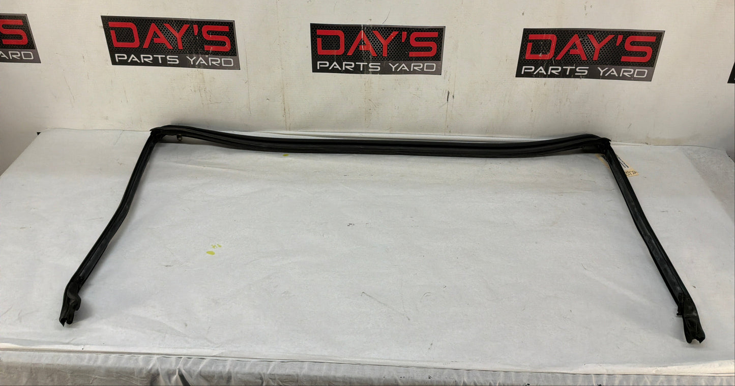 Windshield strip - Day's Parts Yard