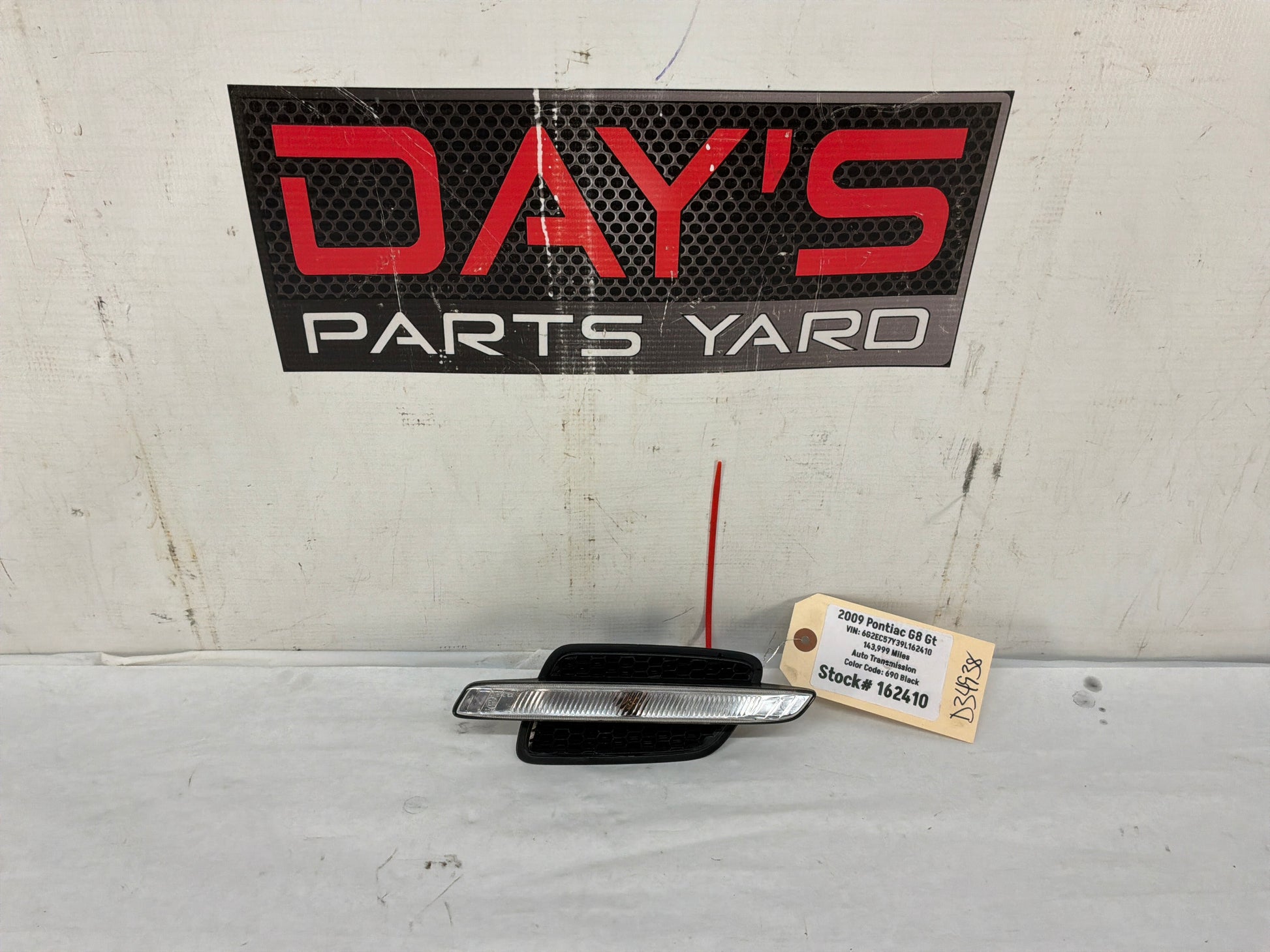 Rh fender marker - Day's Parts Yard