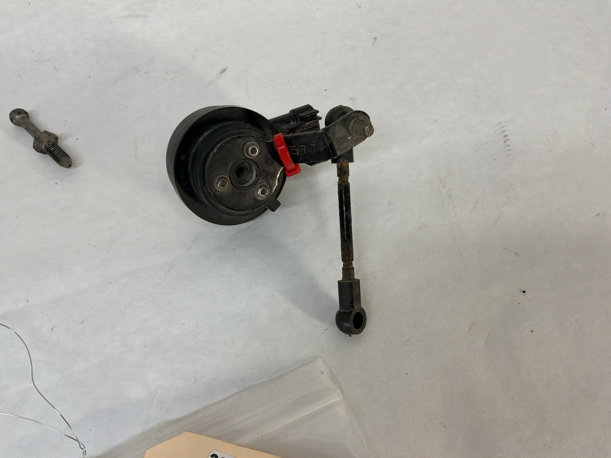Rh lh ride heigh sensor - Day's Parts Yard