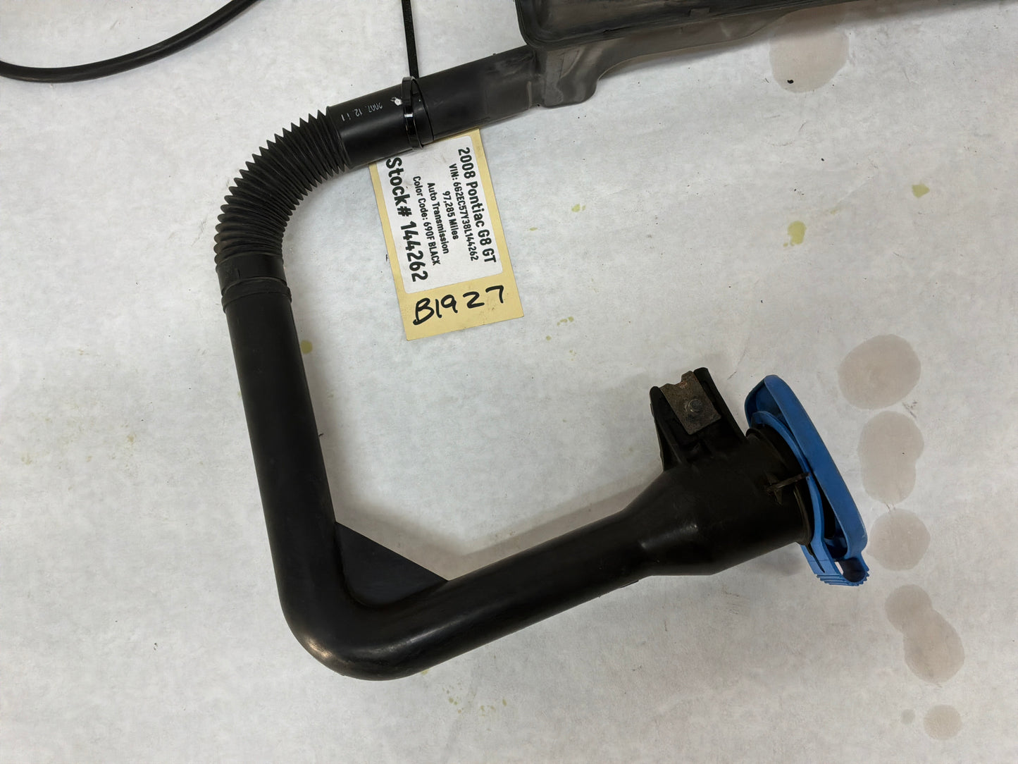 2008 Pontiac G8 GT Windshield Washer Reservoir Overflow Tank Bottle OEM