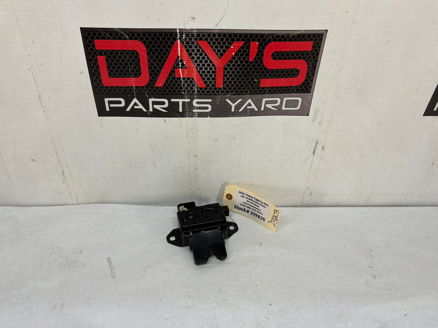 2016 Chevy Caprice PPV Trunk Deck Lid Latch Lock Actuator Striker OEM