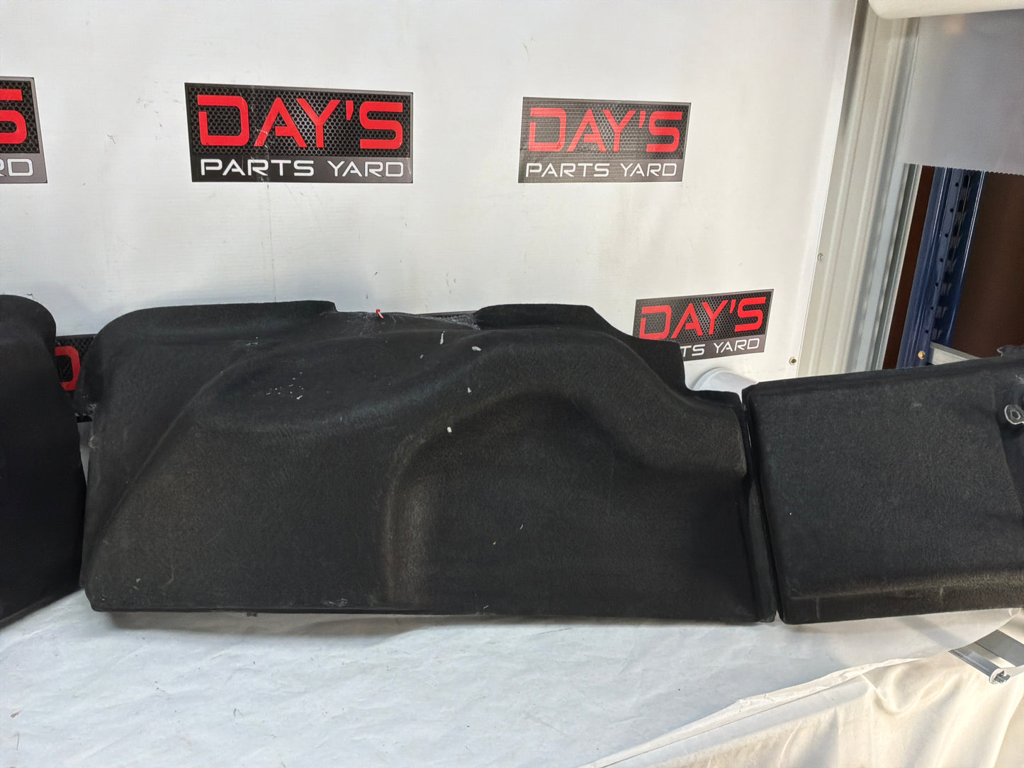 Trunk liner side carpet