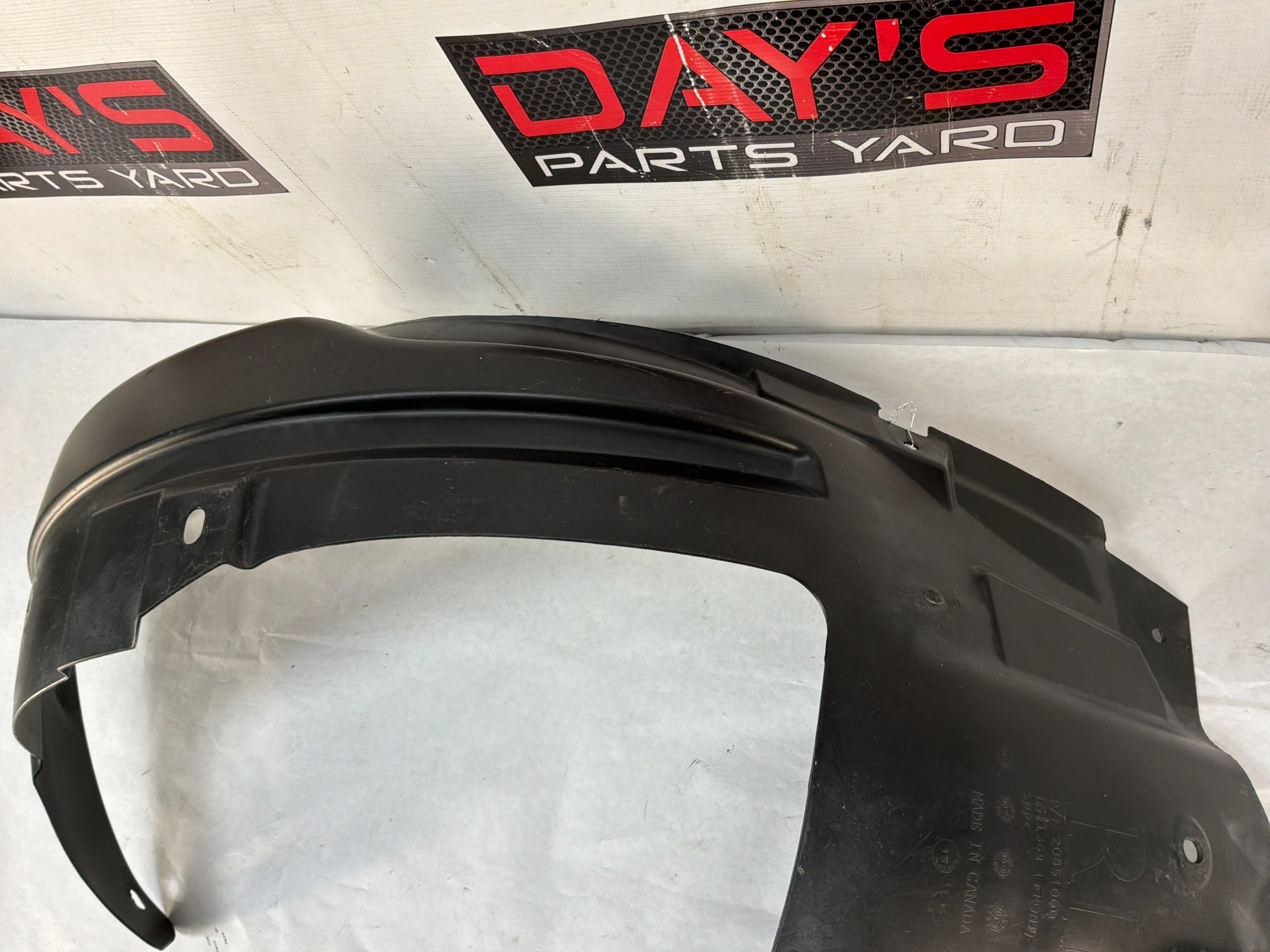 Rh front wheel liner - Day's Parts Yard