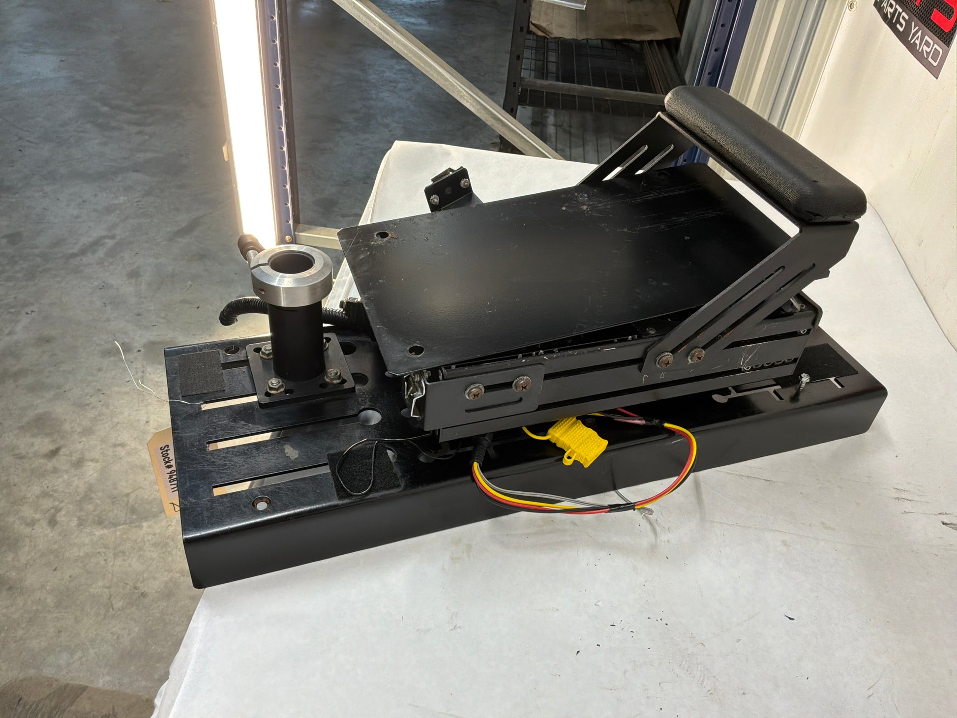 Center console - Day's Parts Yard