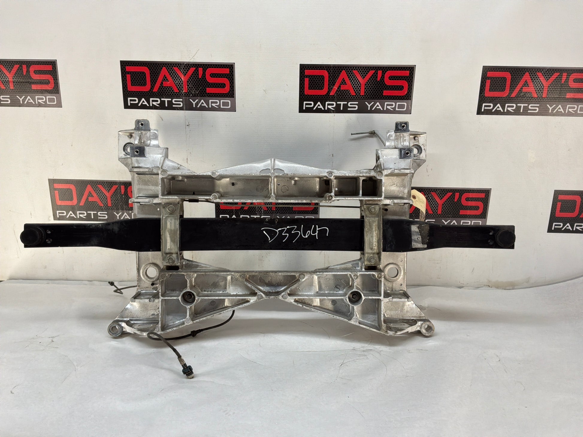 Front cradle - Day's Parts Yard