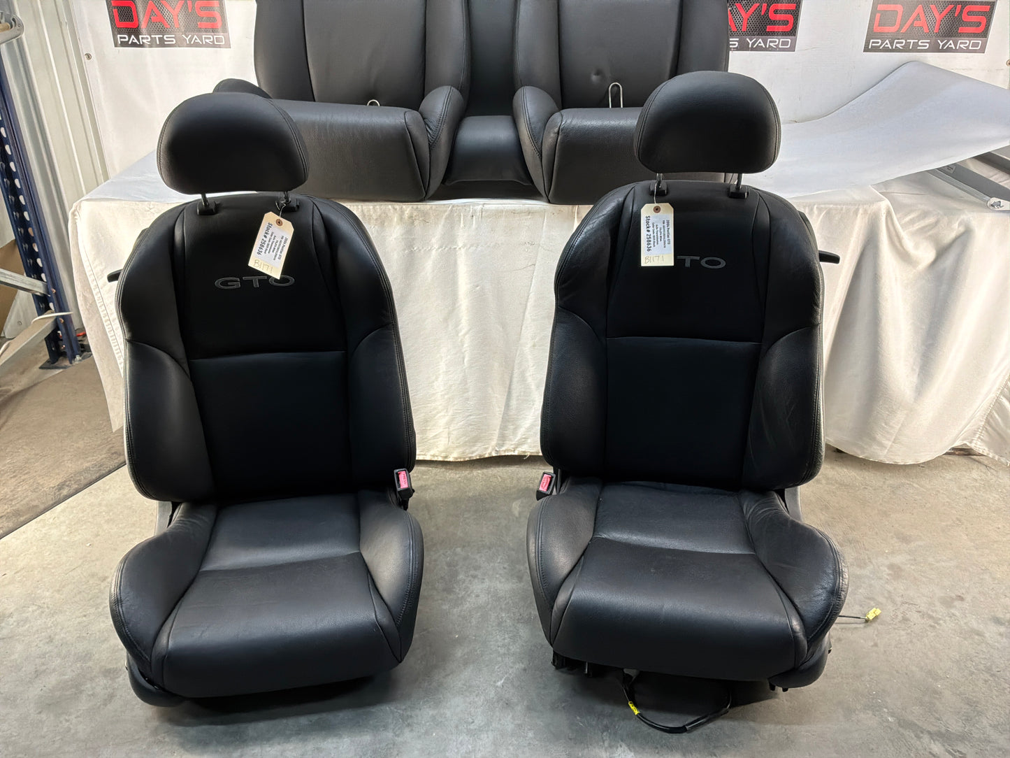 2004 Pontiac GTO Seats Fronts and Rears Black Leather OEM