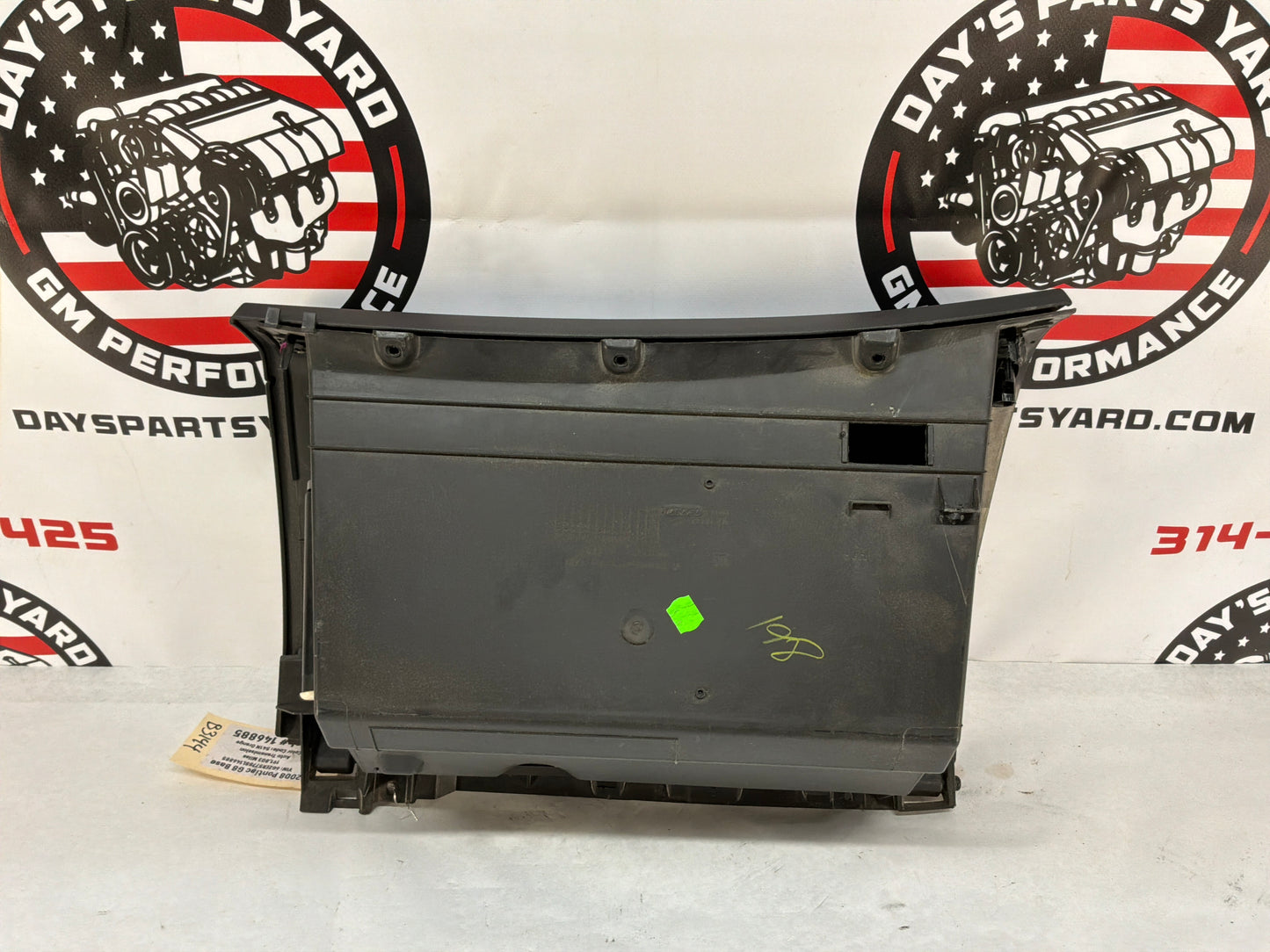 Glove box