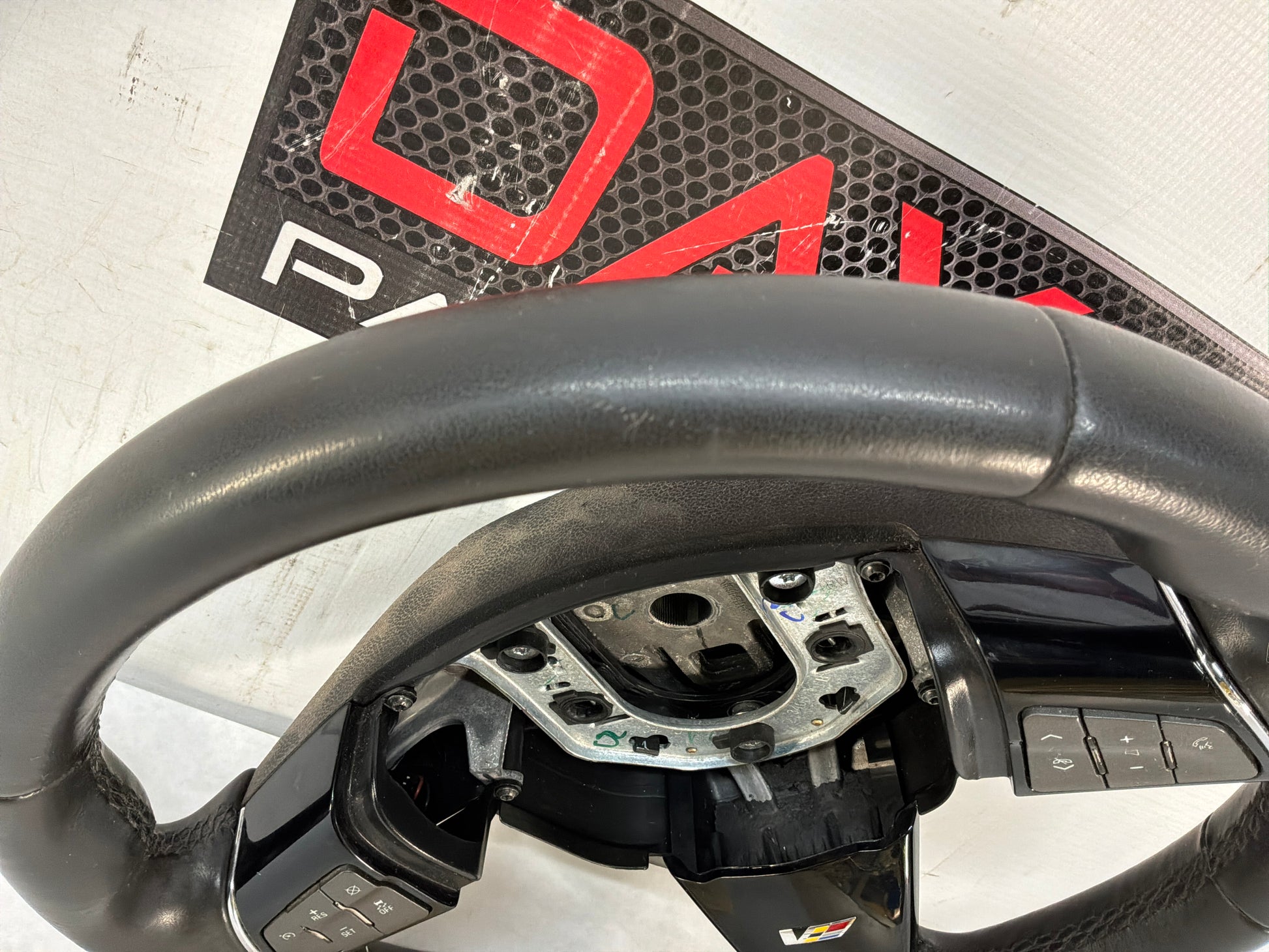 Steering wheel - Day's Parts Yard