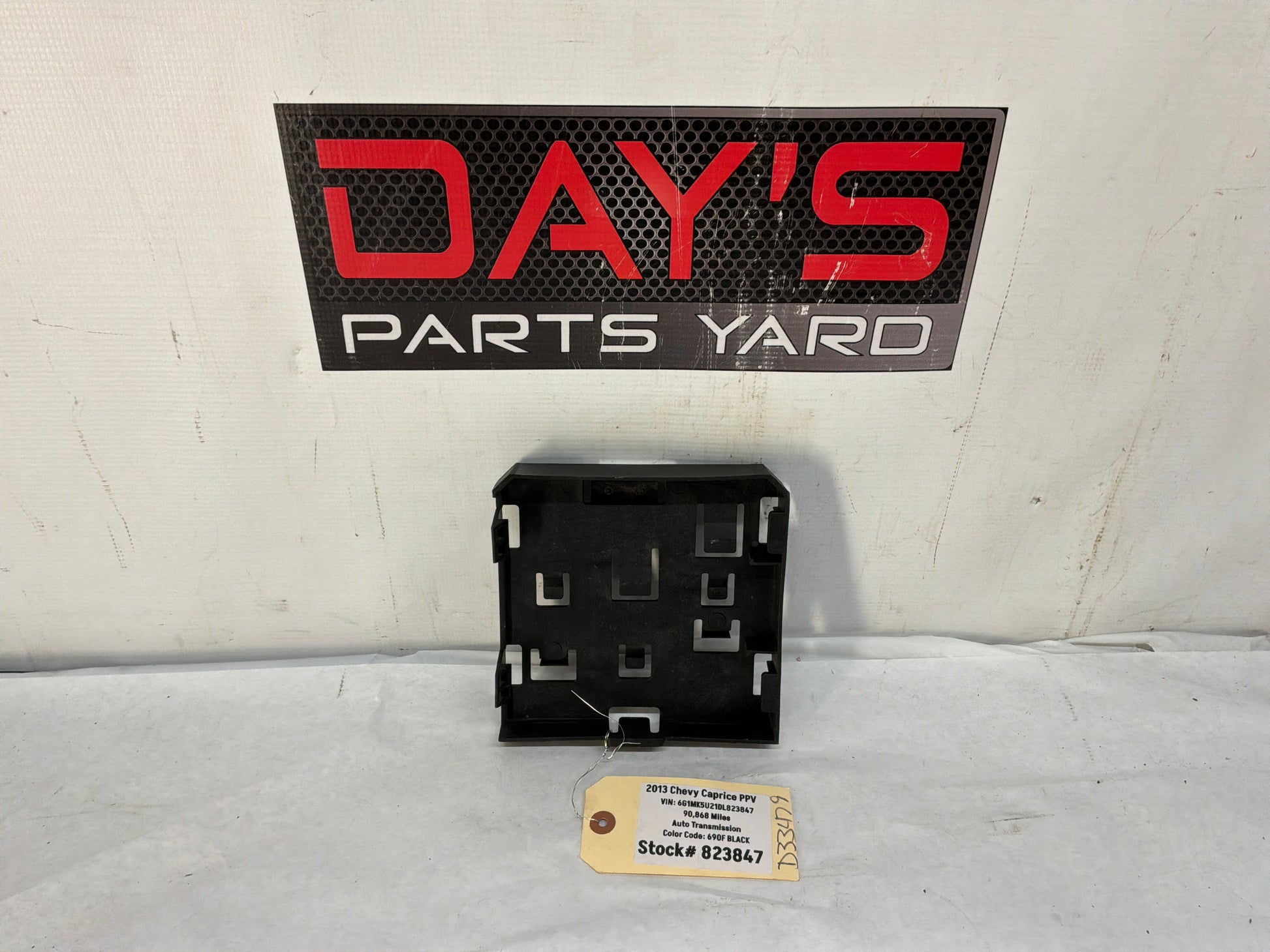 Ecu bracket - Day's Parts Yard