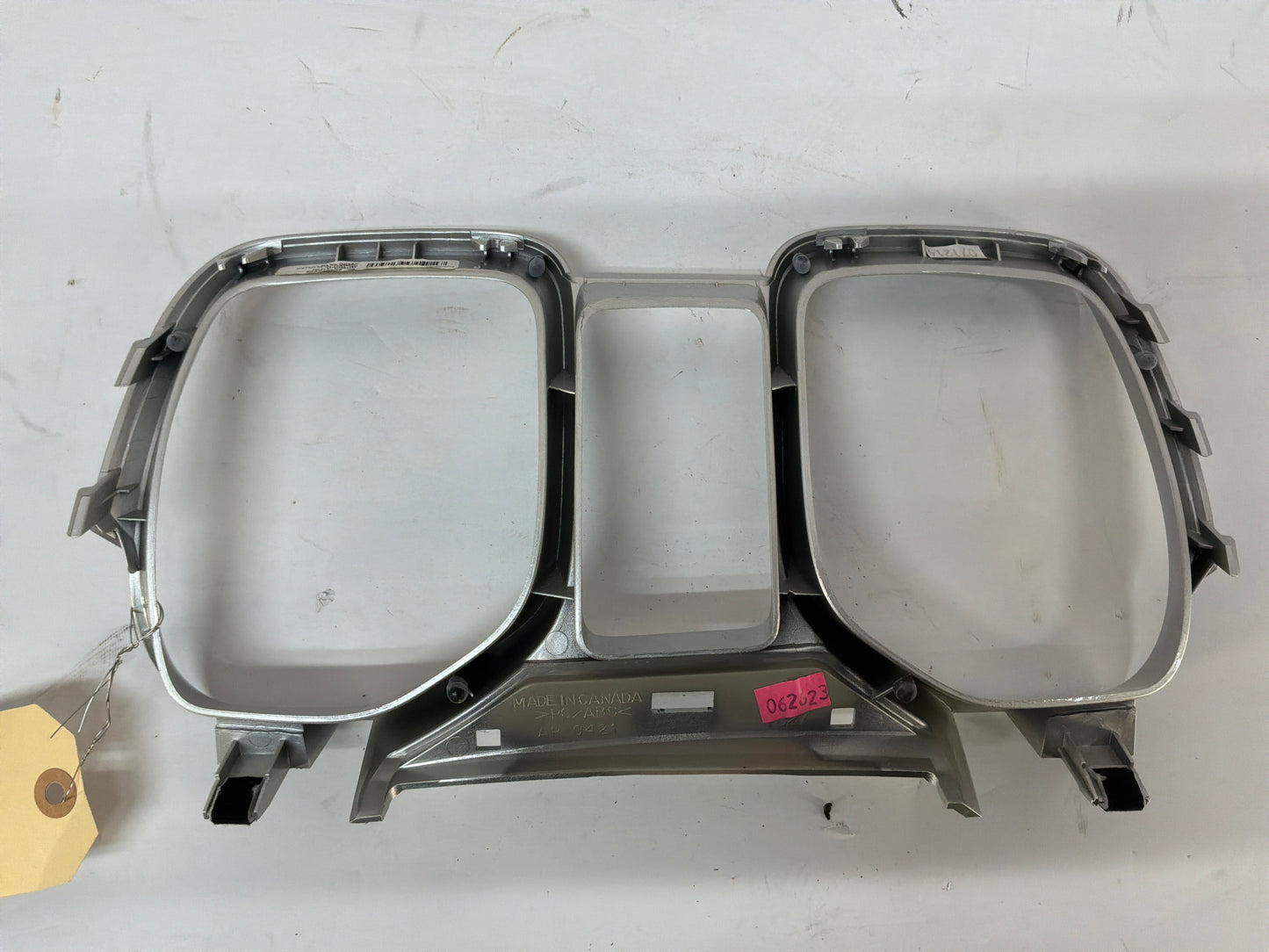 2013 Chevy Camaro ZL1 Speedometer Cluster Gauge Bezel Trim Panel OEM