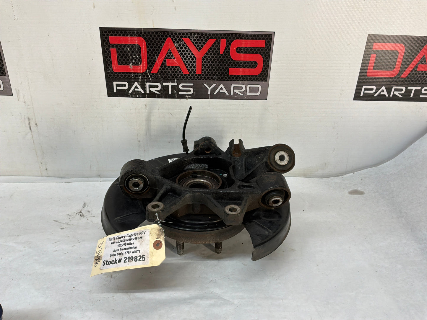 2016 Chevy Caprice PPV LH Driver Rear Suspension Spindle Knuckle Hub Assembly OEM