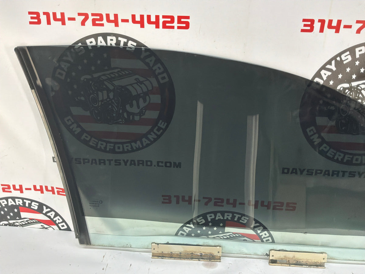 2006 Pontiac GTO LH Driver Front Door Window Glass OEM