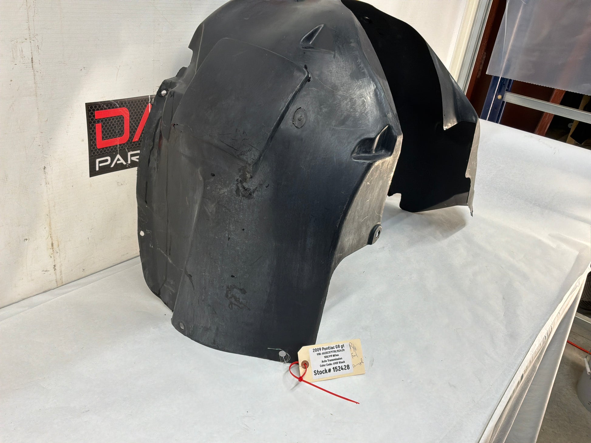 Front rh wheel liner - Day's Parts Yard