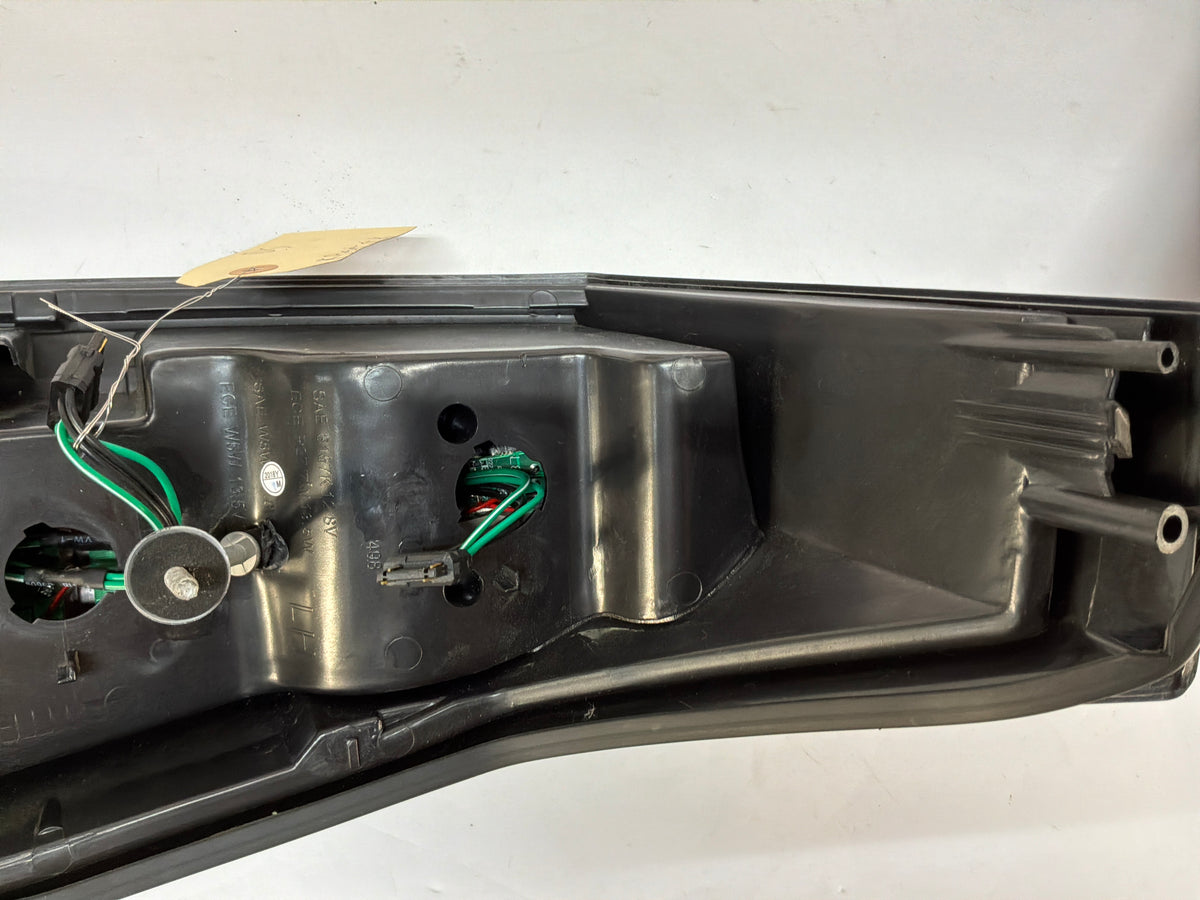 2006 Cadillac CTS-V RH & LH Aftermarket Taillight Tail Light Lamp
