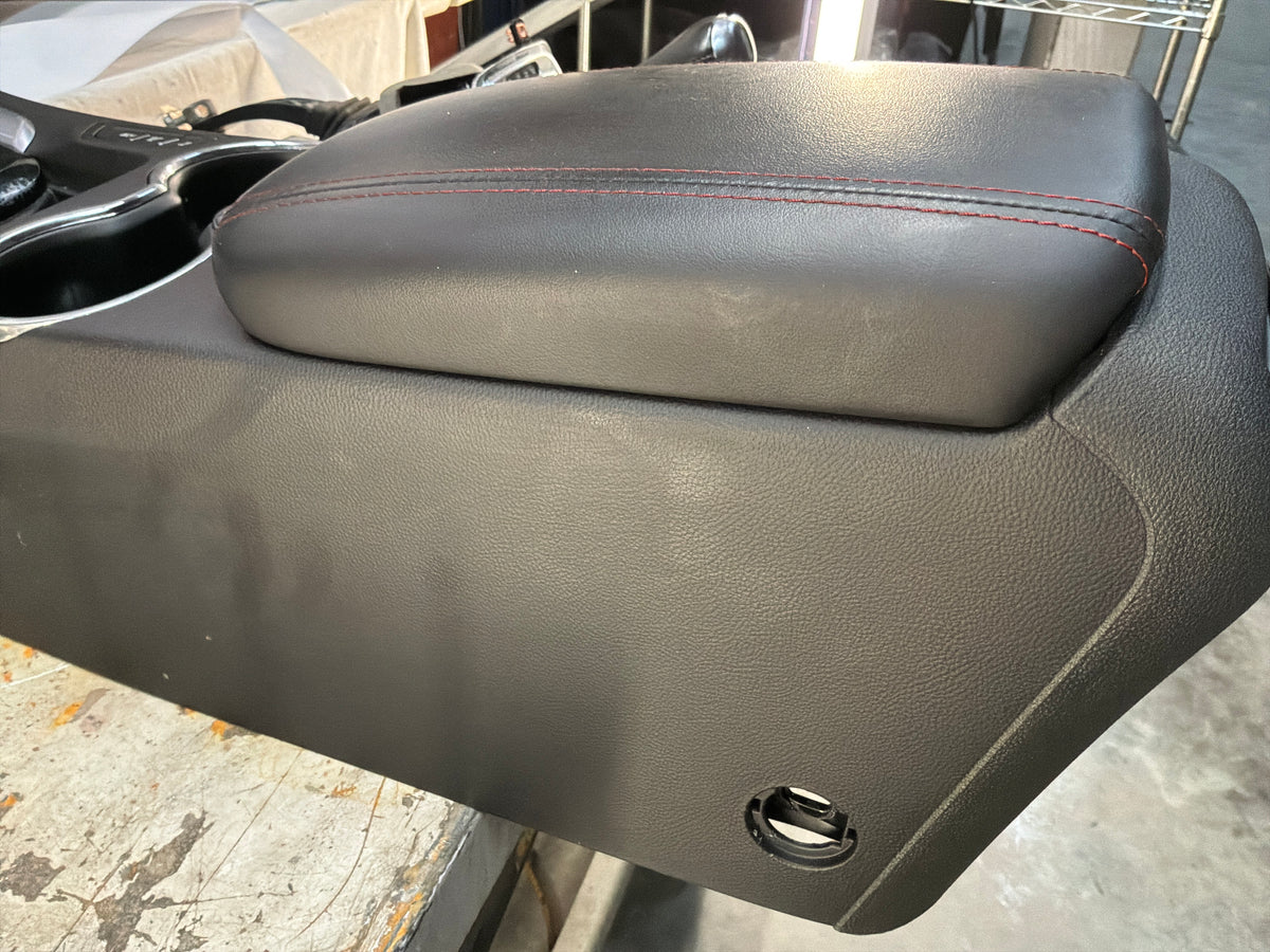 2014 Chevy SS Sedan Complete Dash w/ Center Console & Shifter OEM