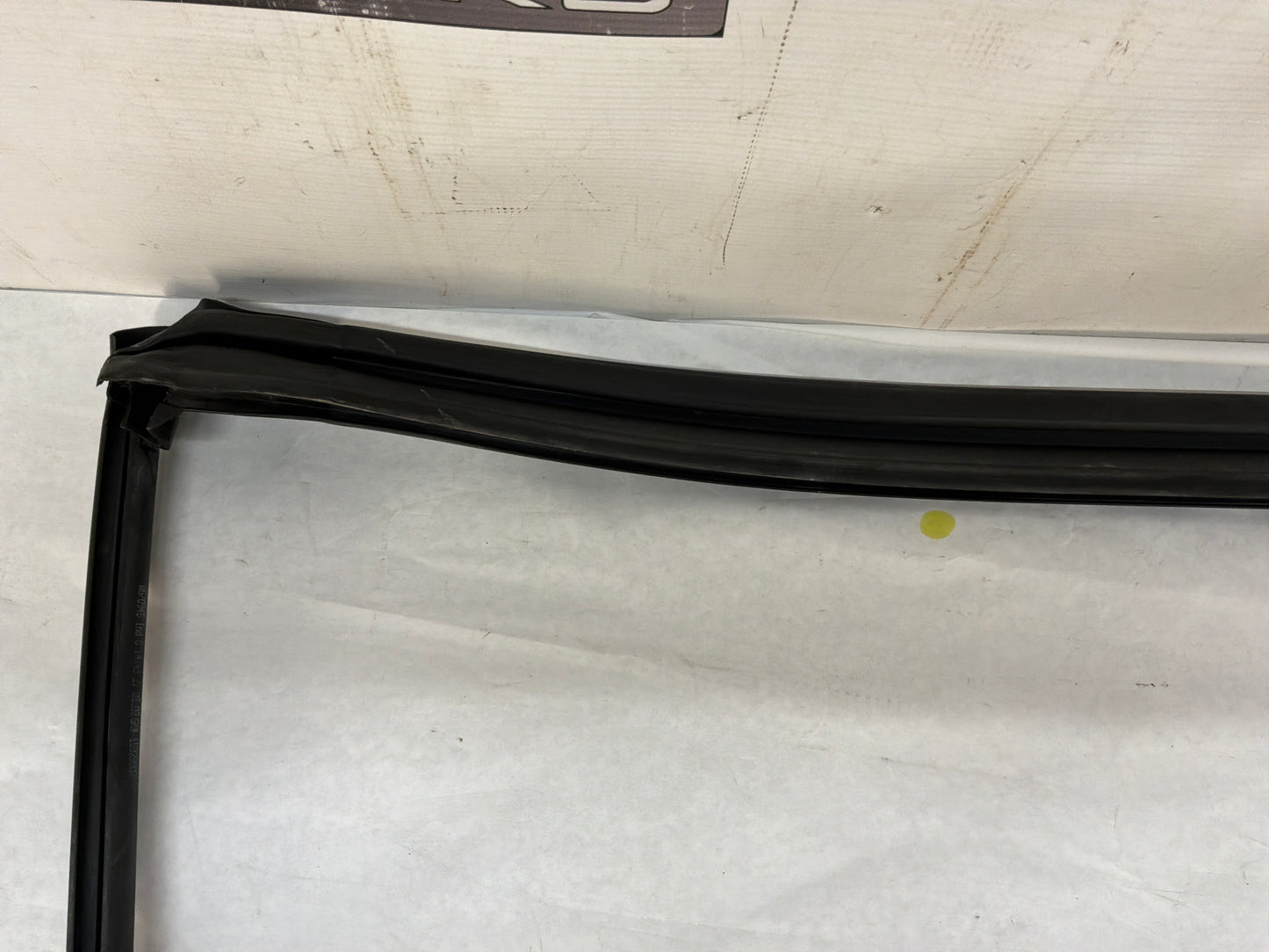Windshield strip - Day's Parts Yard