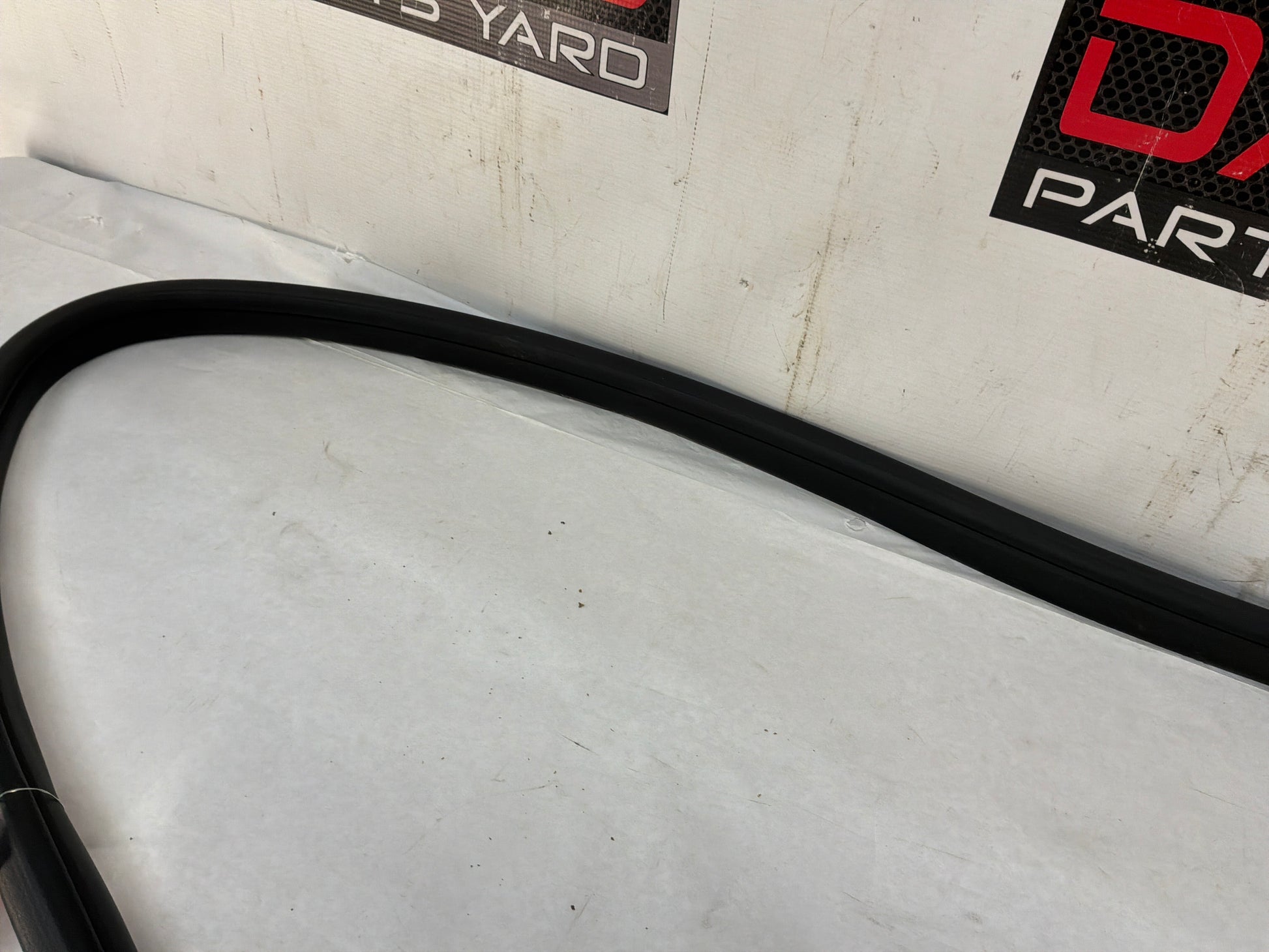 Rh door seal - Day's Parts Yard