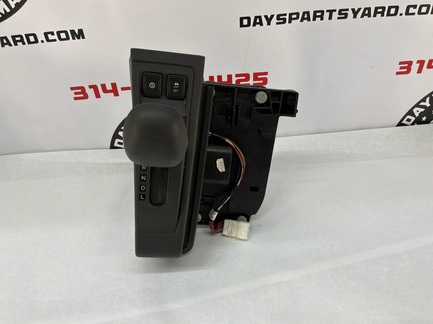 2011 Chevy Caprice PPV Automatic Transmission Shifter Gear Selector OEM
