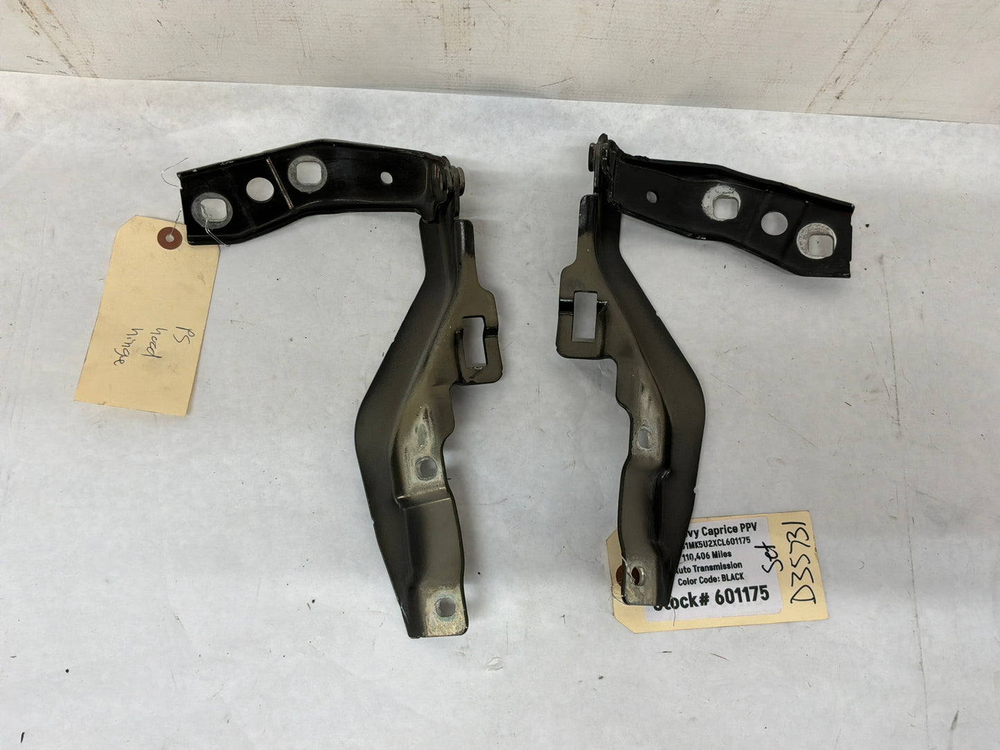 Hood hinges - Day's Parts Yard