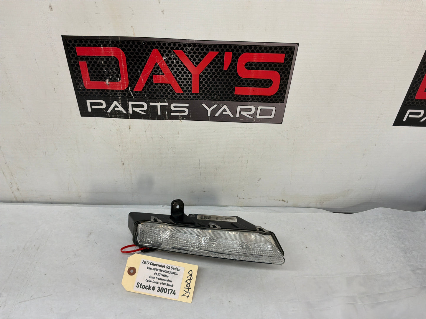 2017 Chevy SS Sedan RH Passenger Front Bumper Daytime Running Fog Light Lamp OEM