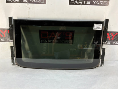 Front sunroof glass - Day's Parts Yard