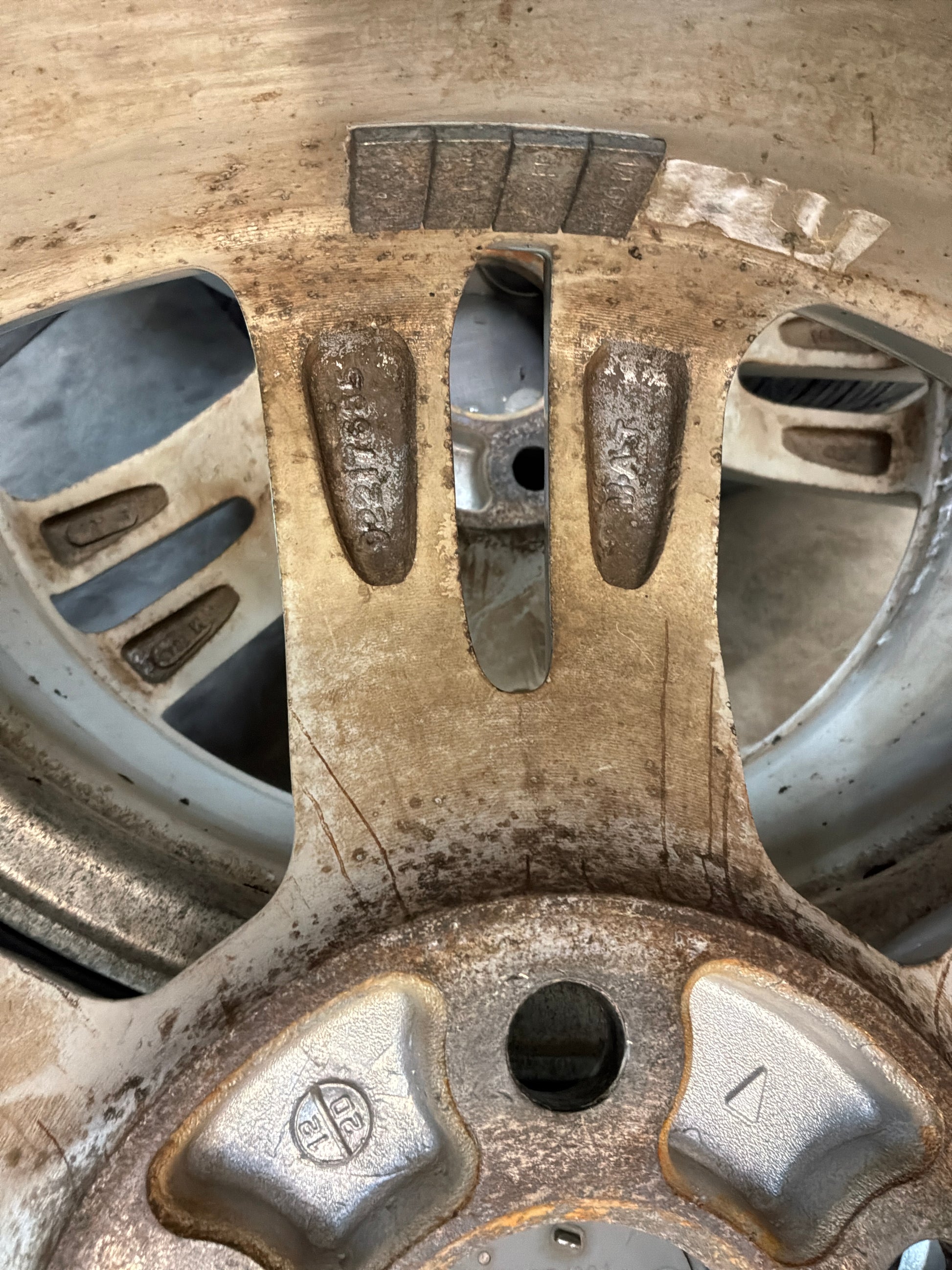 Wheels and tire - Day's Parts Yard
