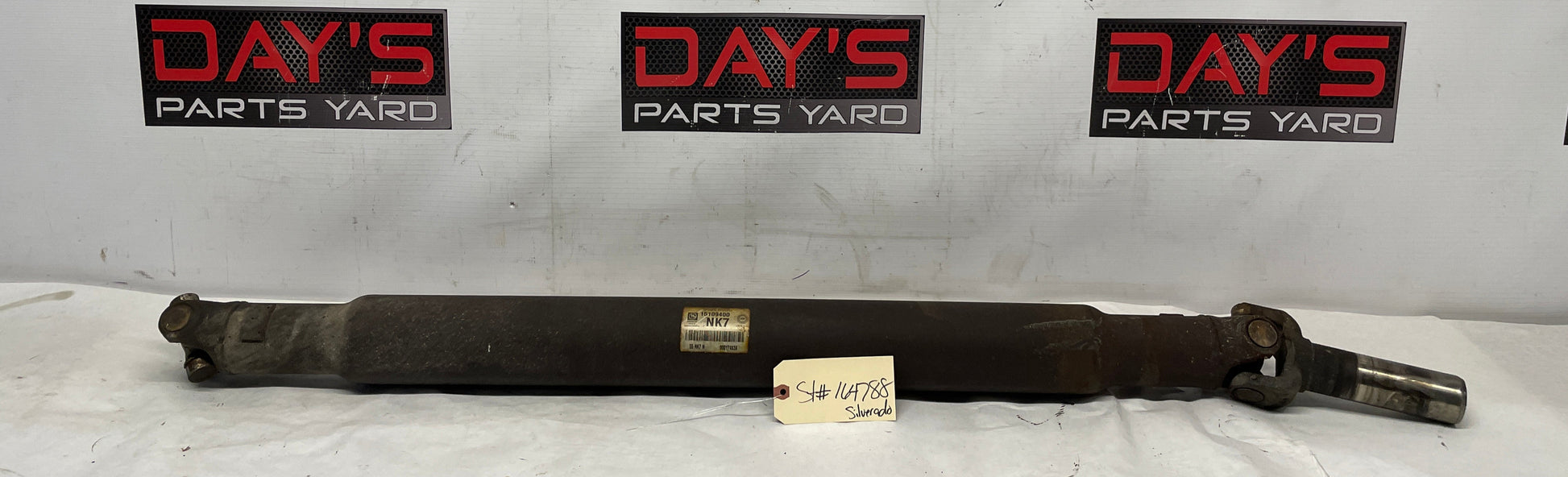 2005 Chevy Silverado K1500 Front Drive Prop Shaft Assembly Driveshaft OEM - Day's Parts Yard