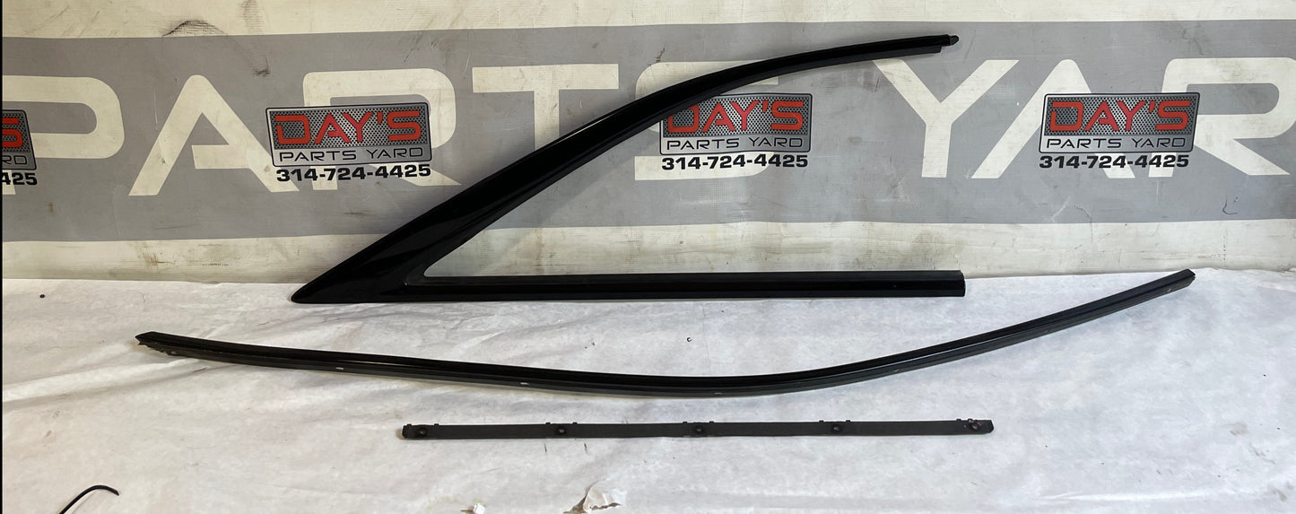 2017 Cadillac ATS-V Coupe Black RH & LH Window Sill Molding Trim Covers OEM - Day's Parts Yard