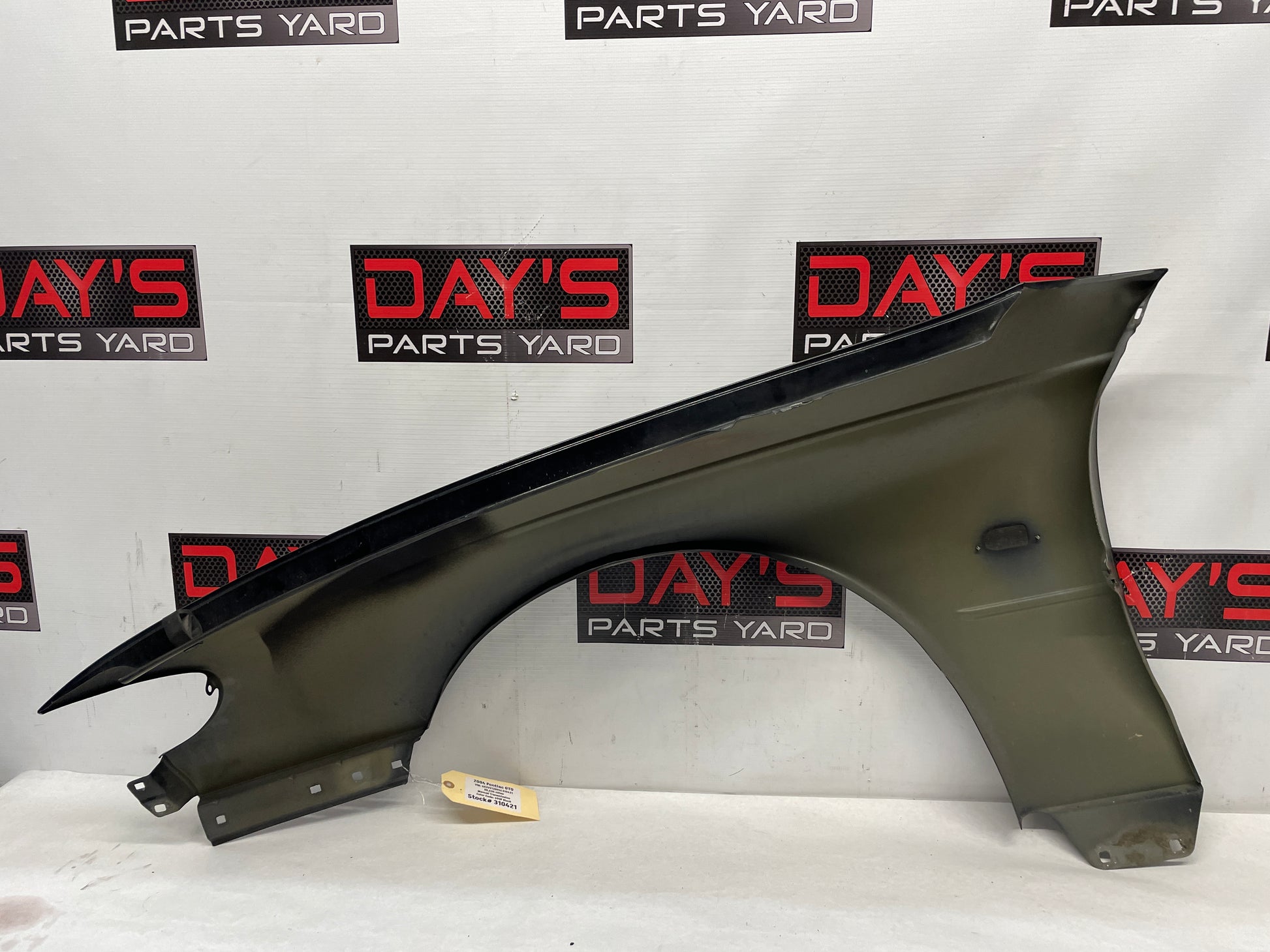 2004 Pontiac GTO RH Passenger Front Fender OEM - Day's Parts Yard