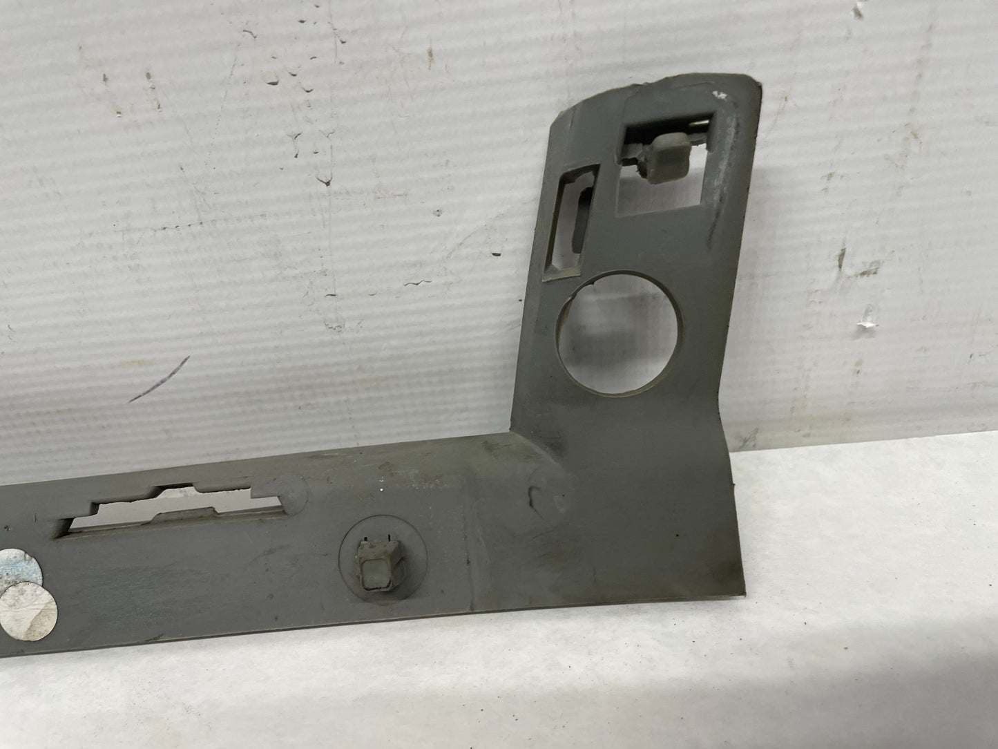 2004 Pontiac GTO LH Driver Front Bumper Fender Brackets Guide OEM - Day's Parts Yard