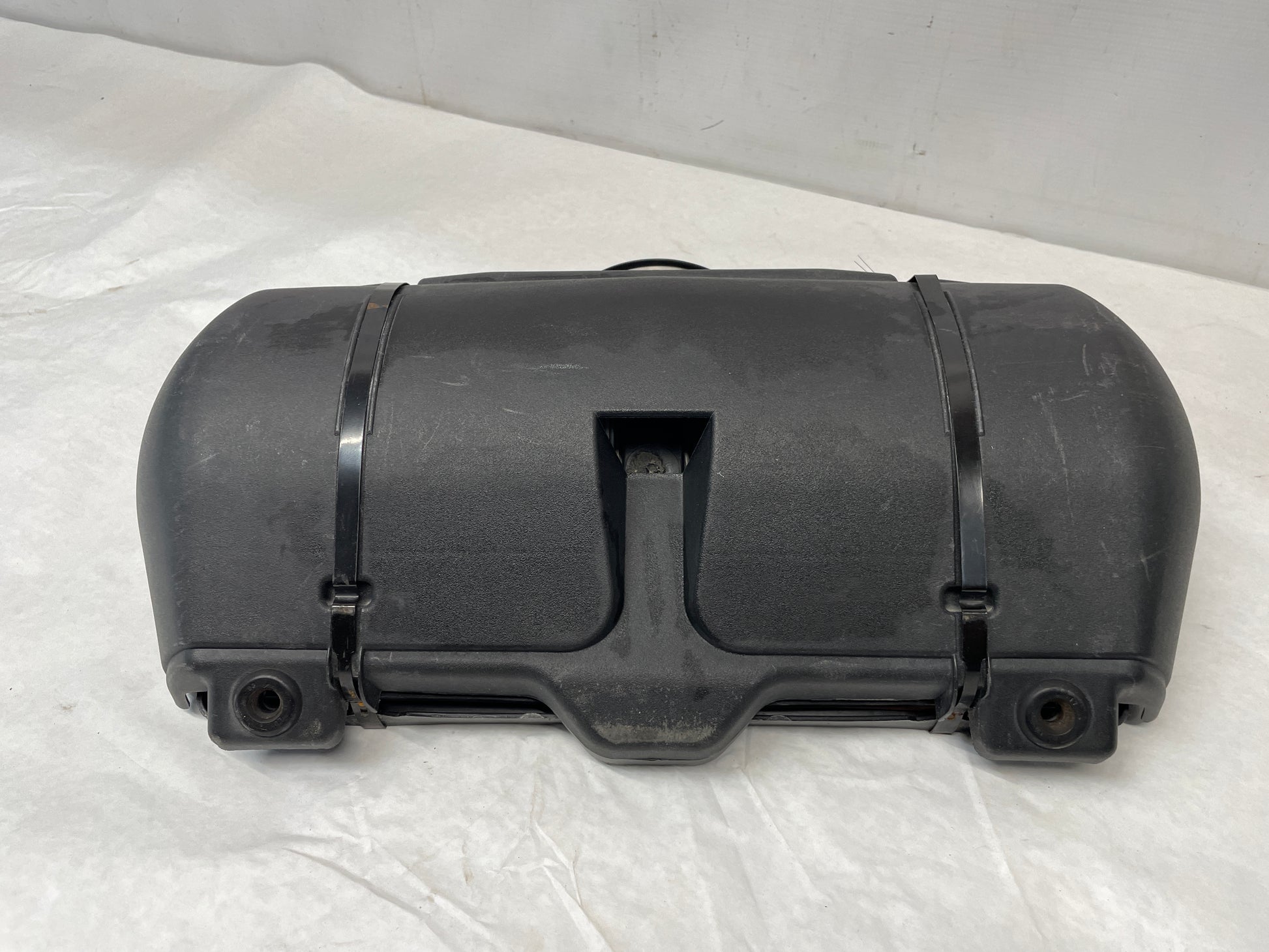 2008 Chevy Corvette Air Cleaner Assembly OEM - Day's Parts Yard