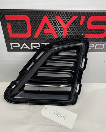 2018 Chevy Camaro SS RH Passenger Front Scoop Cooling Vent OEM